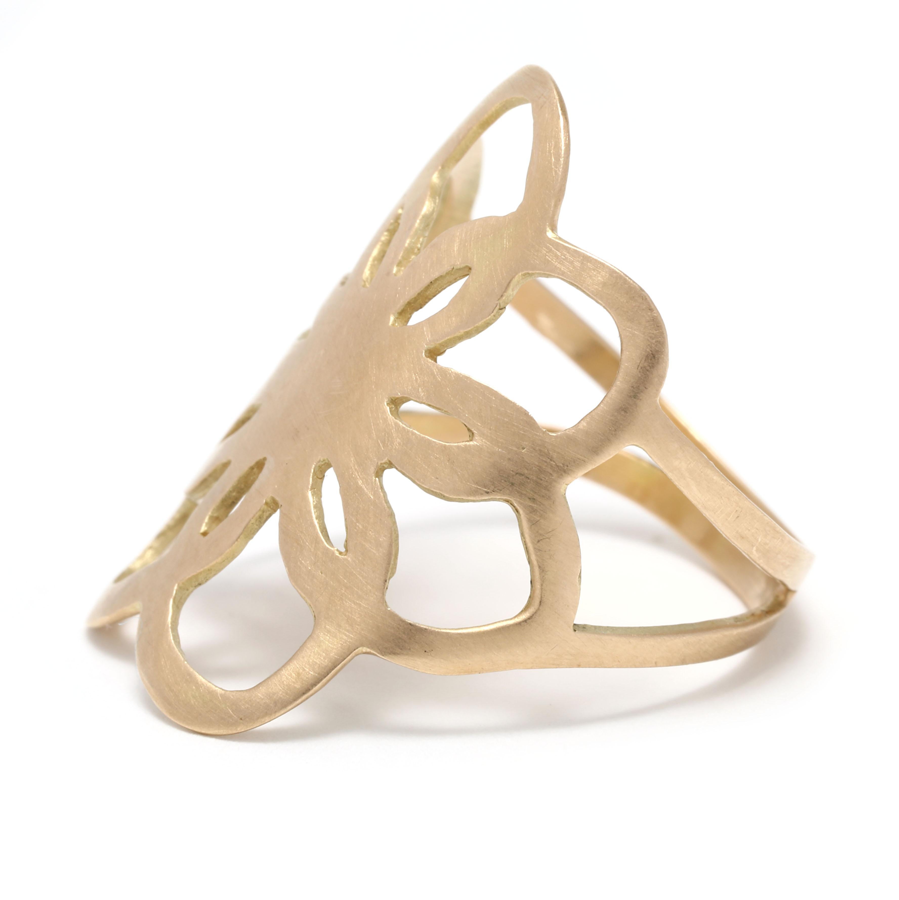 Women's or Men's Flat Flower Statement Ring, 18K Yellow Gold, Ring, Simple Matte Finish For Sale