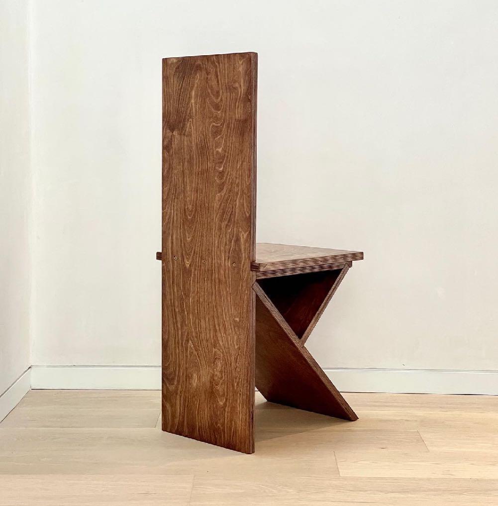 Flachverpack-Stuhl von Goons (Postmoderne) im Angebot