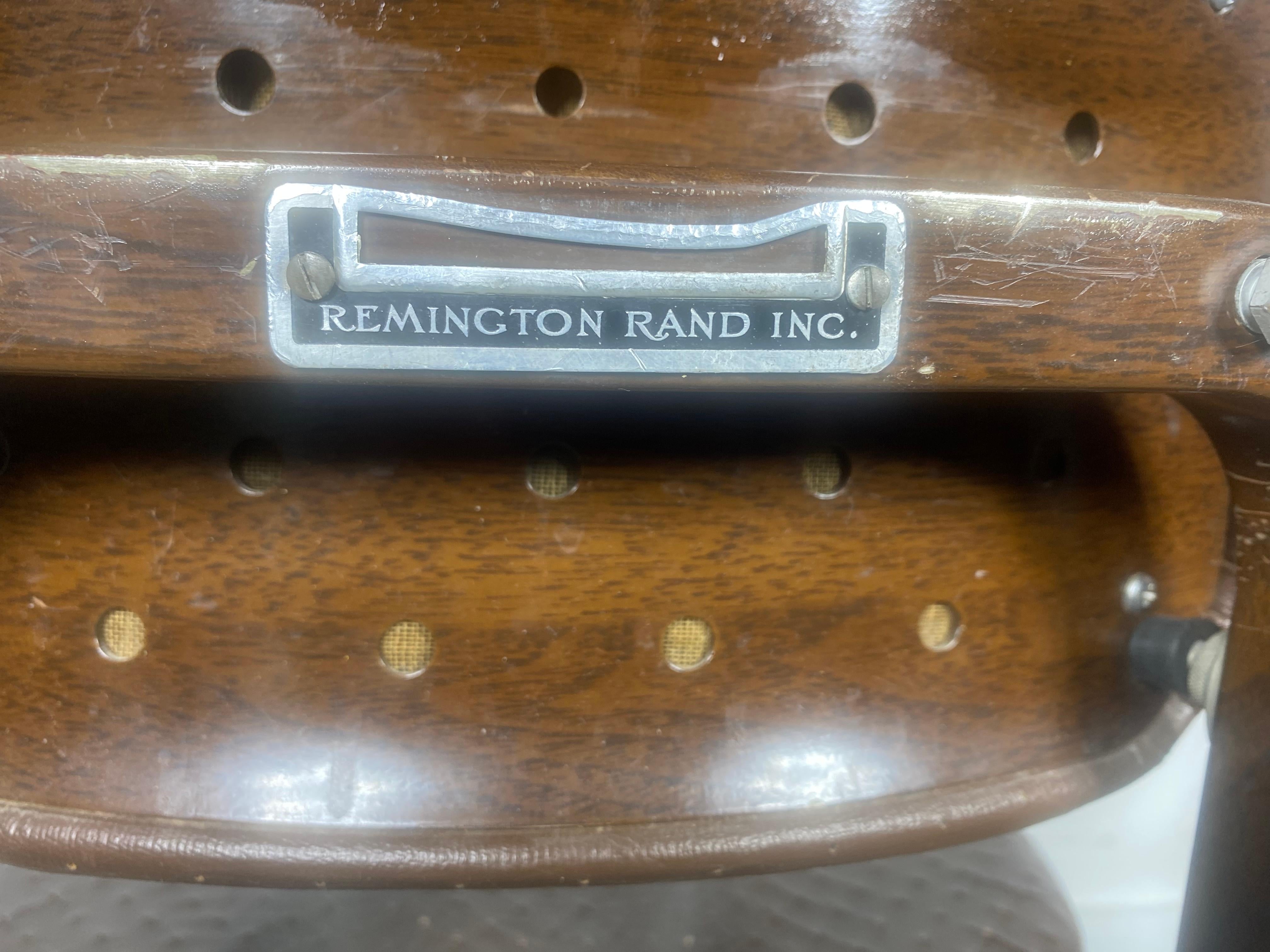 Flachstahl Industrieller Task-Stuhl von Remington Rand.. Original, unbehandelt im Angebot 4