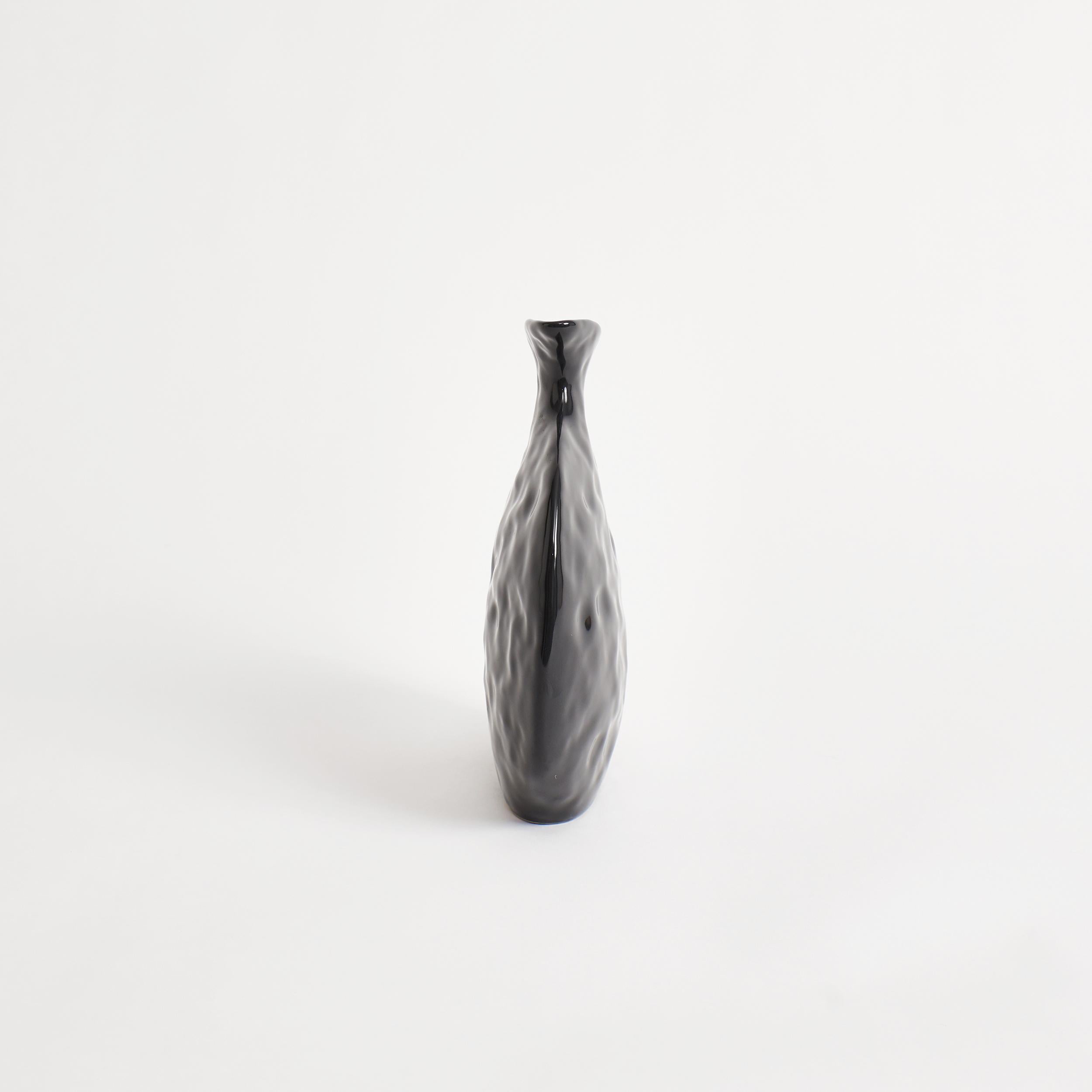 Céramique Projet de vase plat par 213A en vente