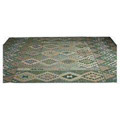 Kilim à tissage plat, 9'10" × 8', Suède, 1960
