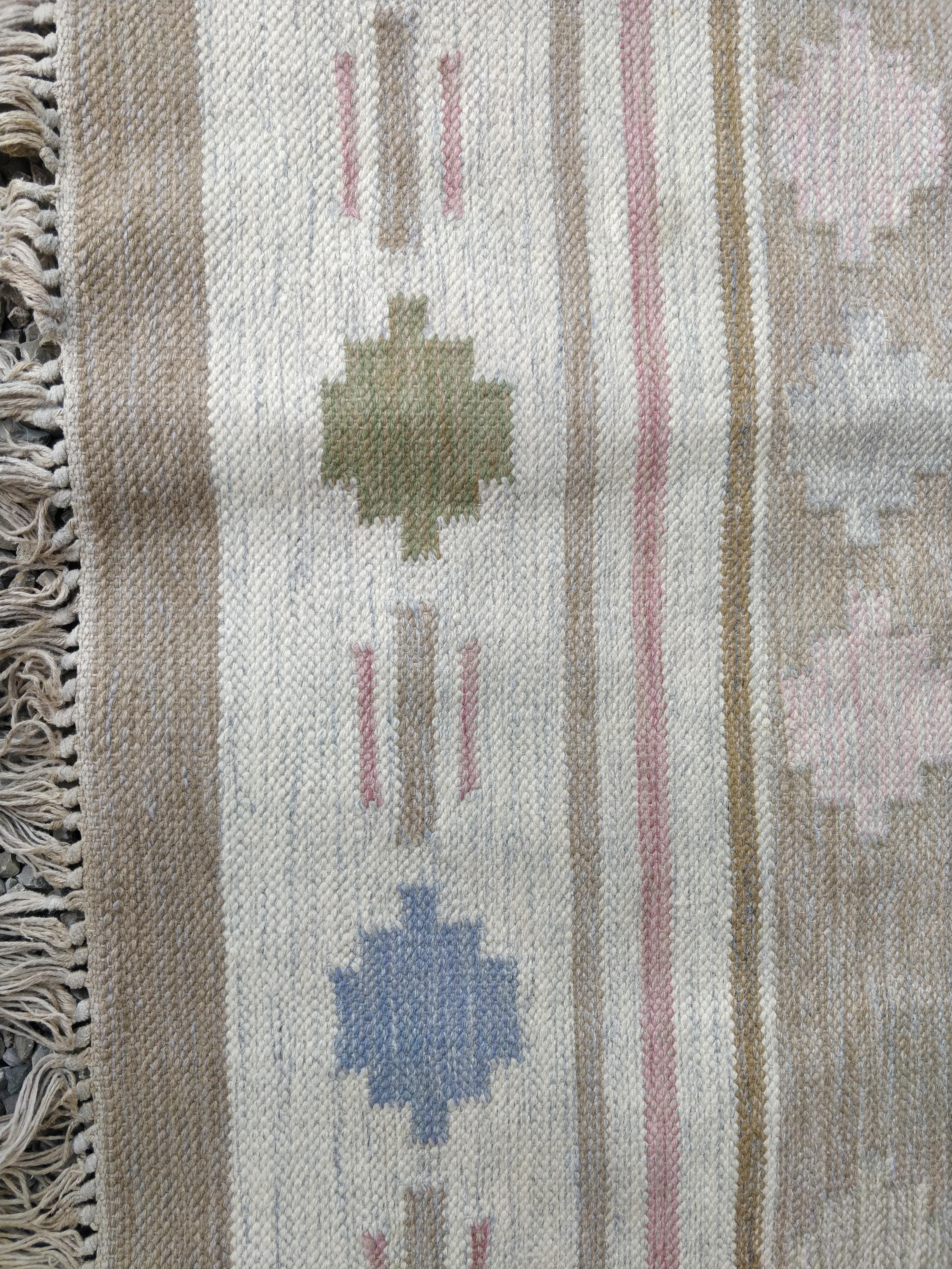 Flat-weave Kilim carpet by Swedish textile designer Anna Johanna Ångström For Sale 6