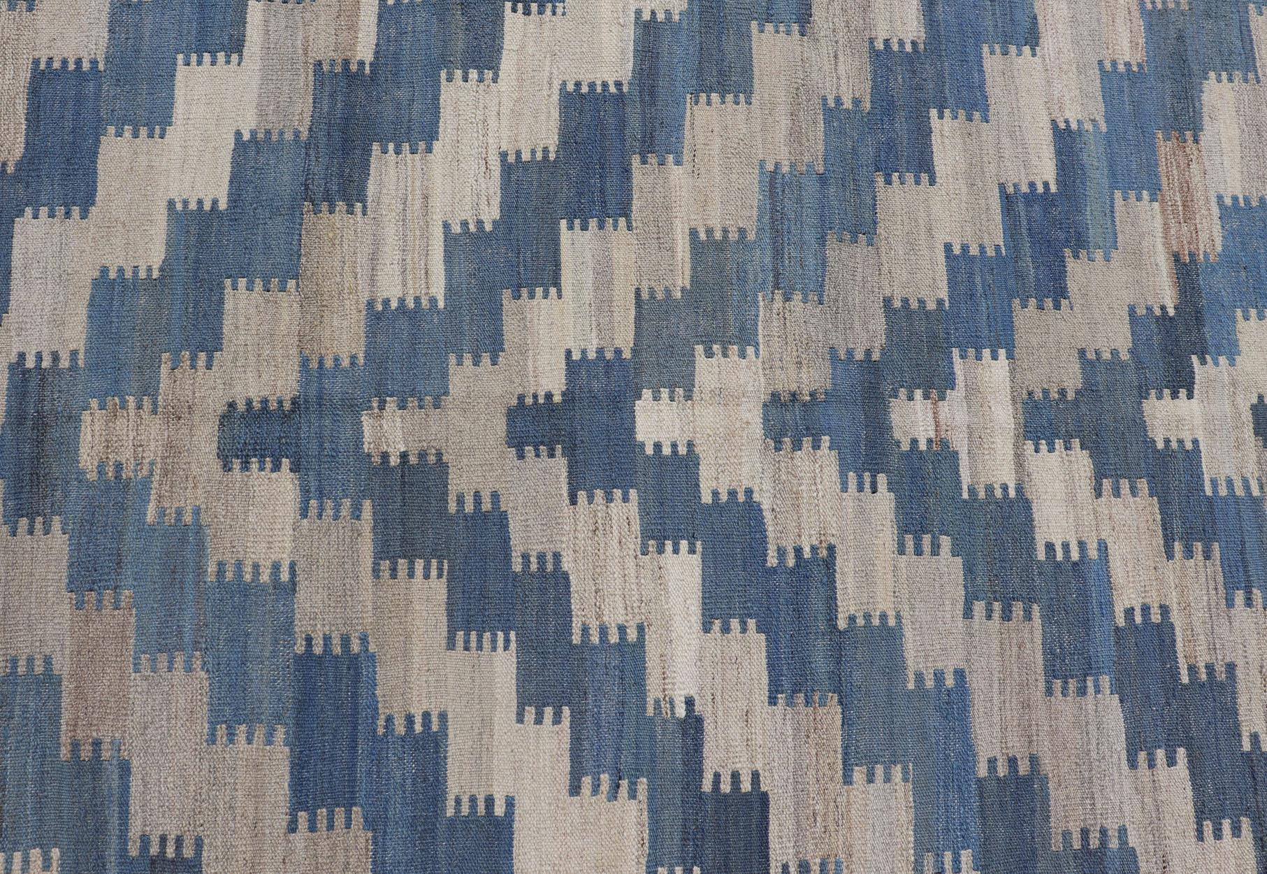 Flat-Weave Kilim Rug with a Modern Design in Blue, and Creams For Sale 7
