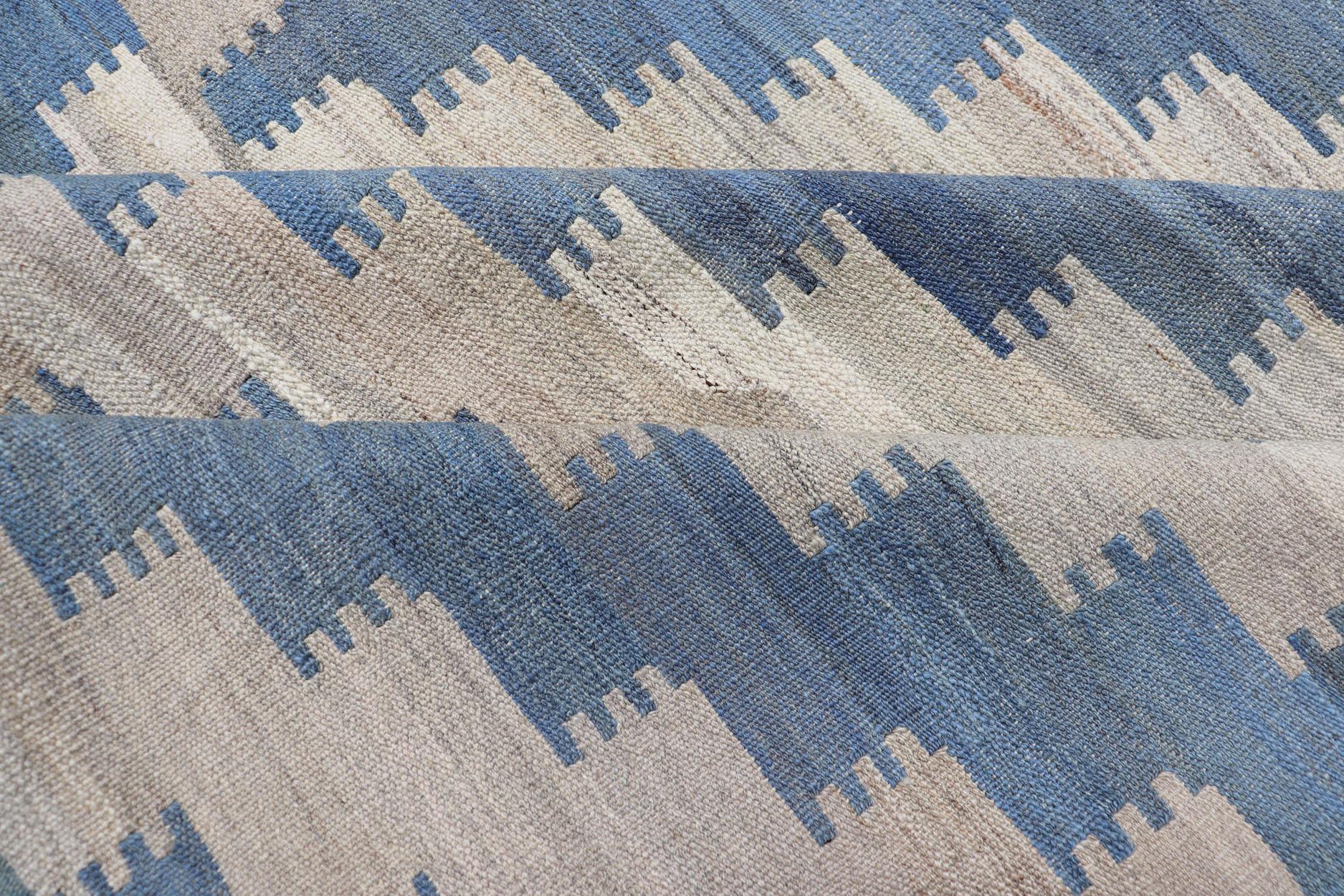 Flat-Weave Kilim Rug with a Modern Design in Blue, and Creams For Sale 8