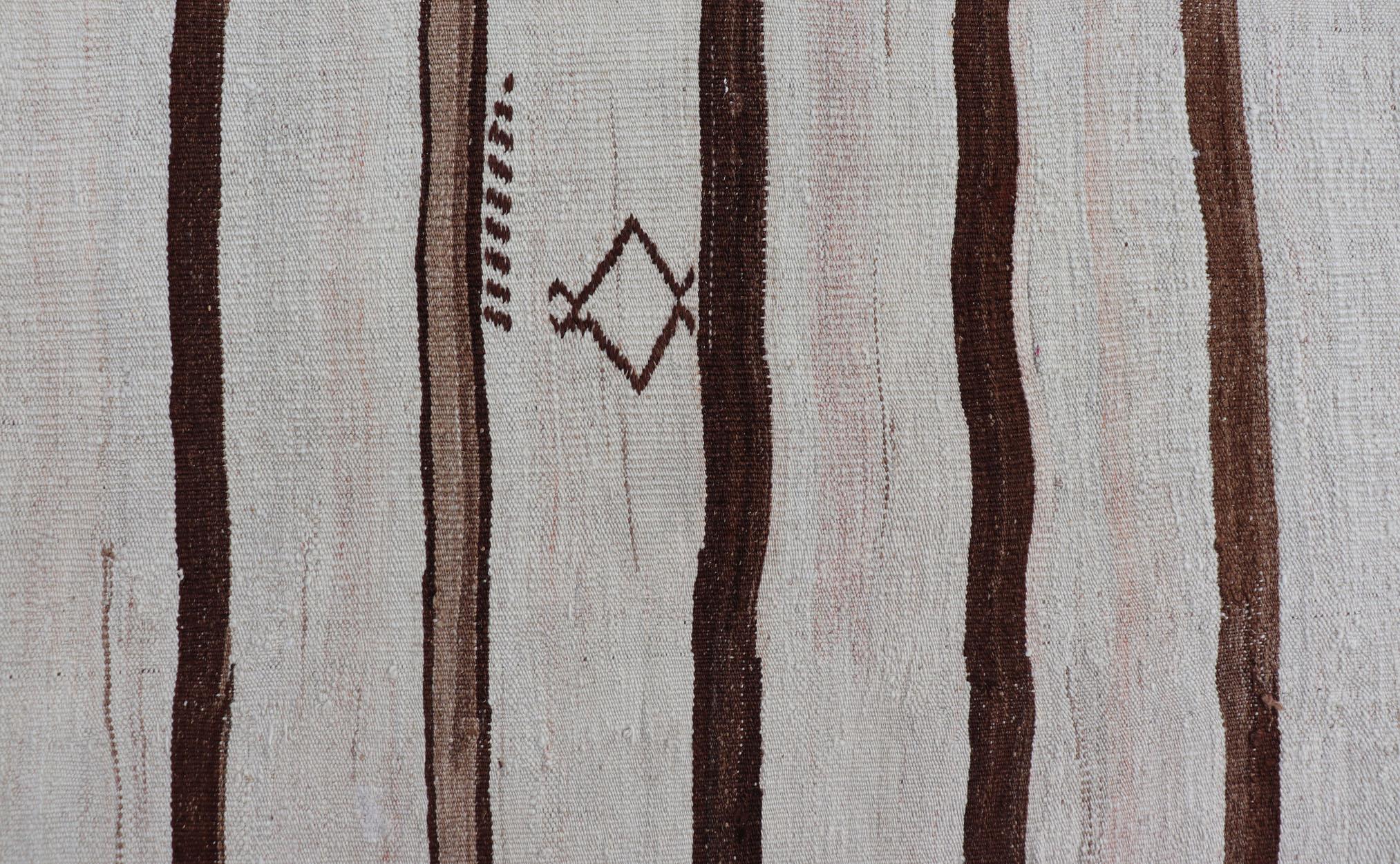 Measures: 5'8 x 12'3 
Flat-Weave Kilim Vintage Gallery Rug from Turkey with Horizontal Stripes. Keivan Woven Arts /  rug EN-13434, country of origin / type: Turkey / Kilim, circa 1950

This vintage flat-woven Kilim features a minimalist design