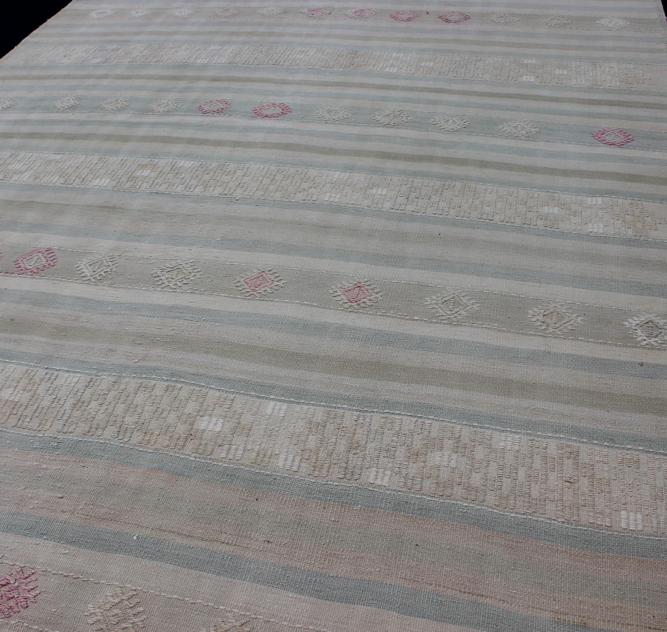 Flat-Weave Kilim with Embroideries in Taupe, Green, Blue and Gray In Good Condition For Sale In Atlanta, GA