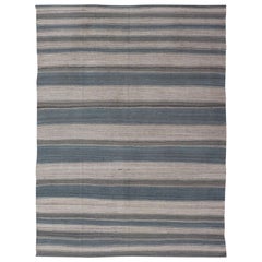 Tappeto Kilim moderno a trama piatta con strisce nei toni del blu, del carbone e dell'avorio