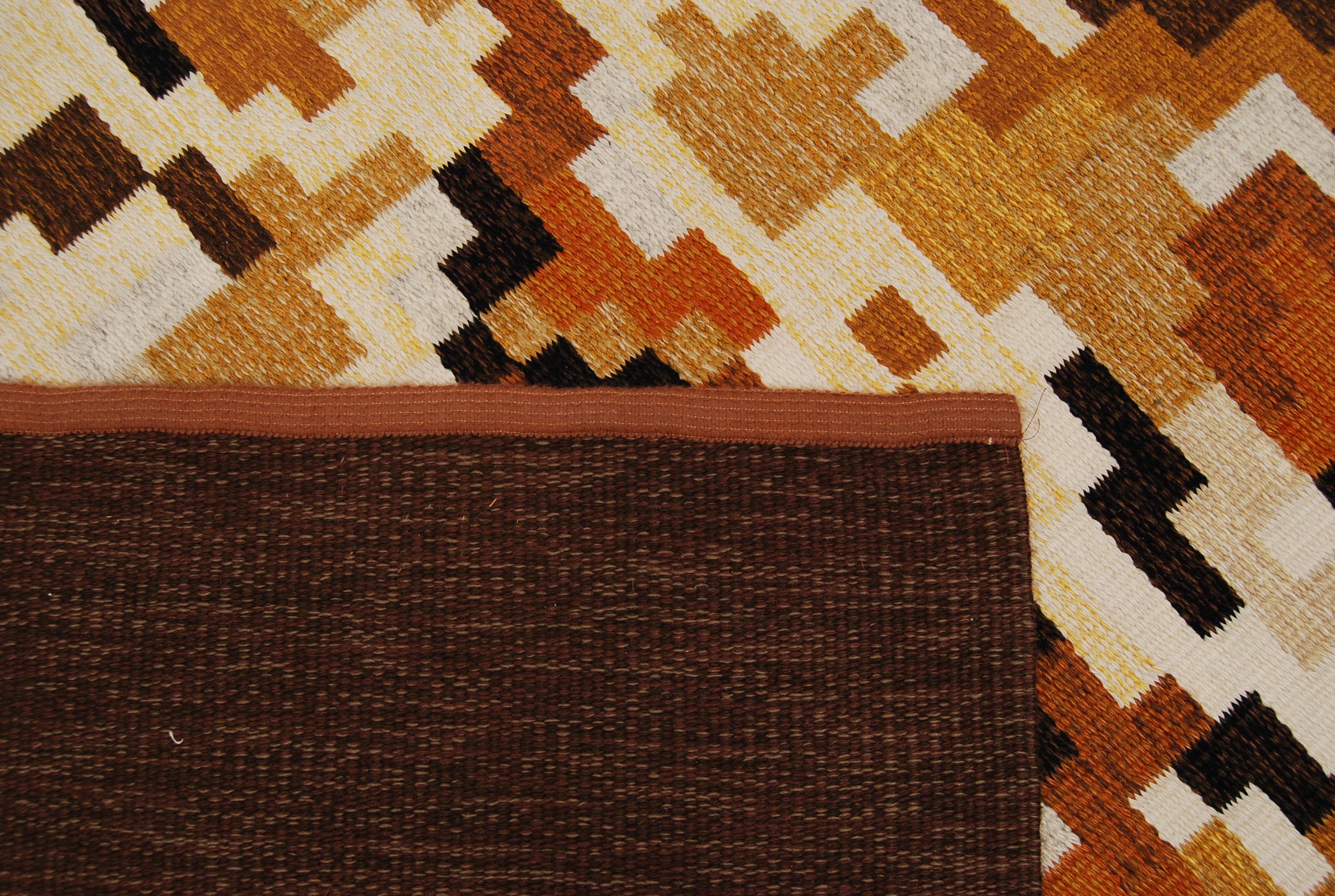 Flat-Weave Rölakan Carpet 