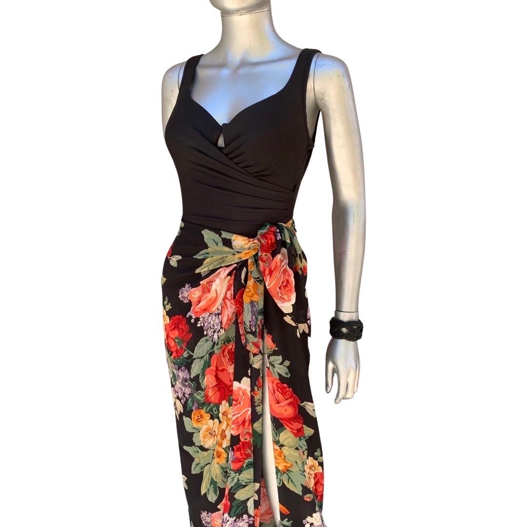 Flattering Black One-Piece Swimsuit w/ Black Silk Floral Scarf Sarong Size 10 For Sale 7