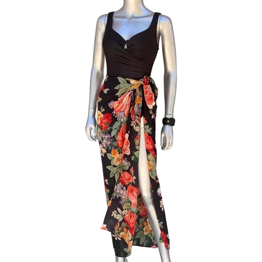 Flattering Black One-Piece Swimsuit w/ Black Silk Floral Scarf Sarong Size 10 In Good Condition In Palm Springs, CA