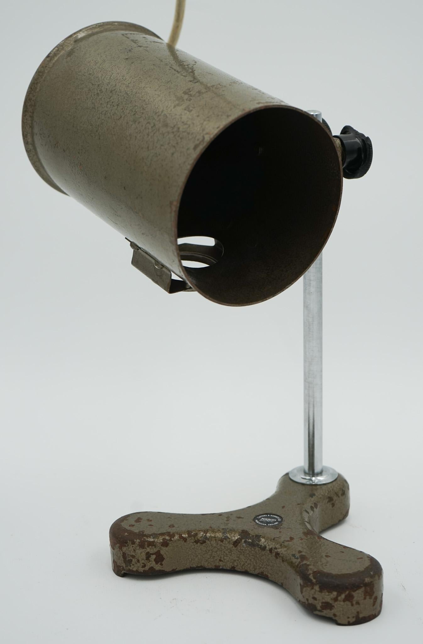 FLATTERS & GARNETT SALVAGED LABORATORY SCHOOL TABLE LAMP ADJUSTABLE LiGHT 004 For Sale 7