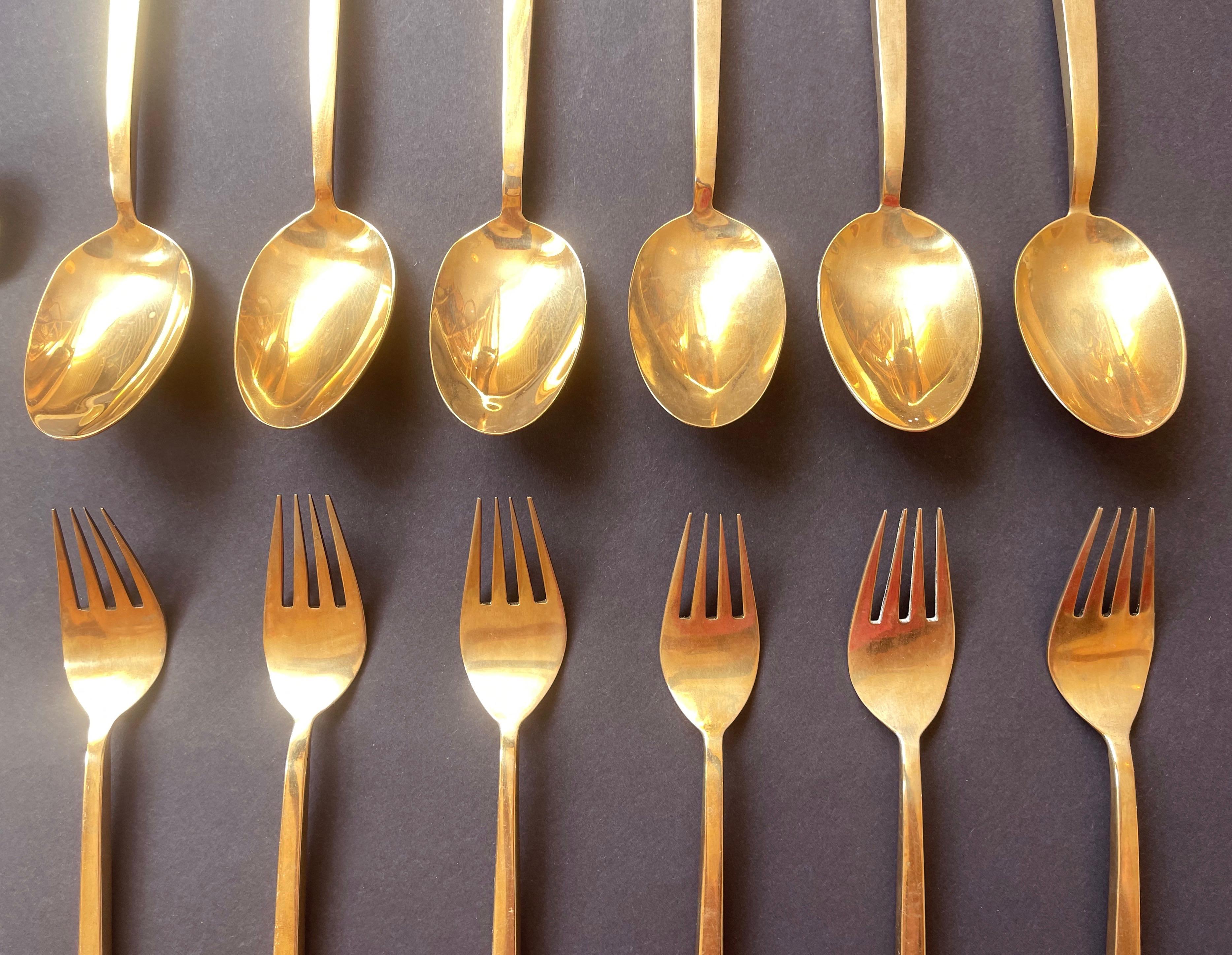 Danish Flatware Bernadotte 'Scanline' 6 Person Cutlery Set, 39 Pieces, Mid-Century For Sale
