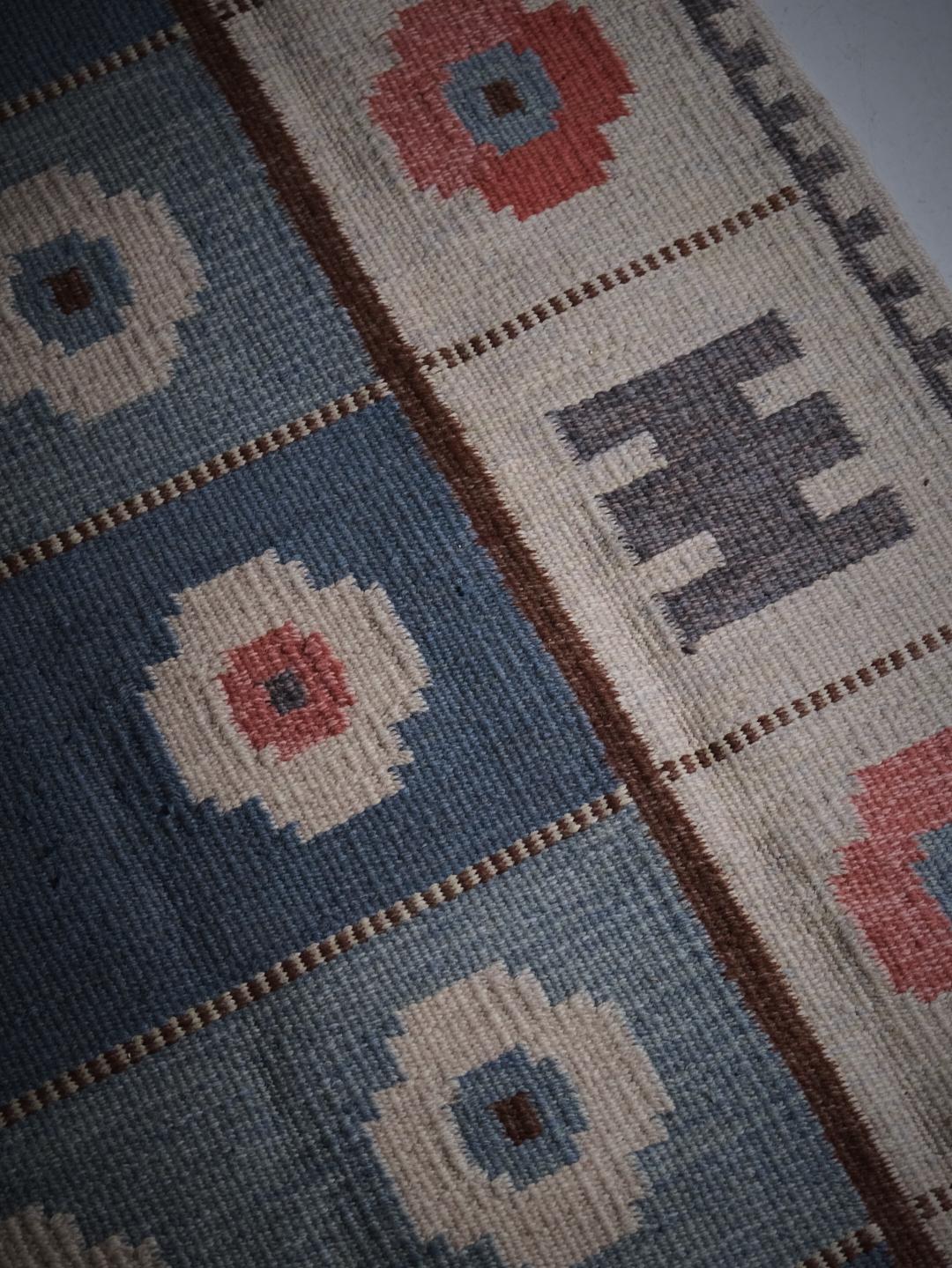 Tappeto a tessitura piatta di Alice Wallebäck, Svezia, anni '50 in vendita 1