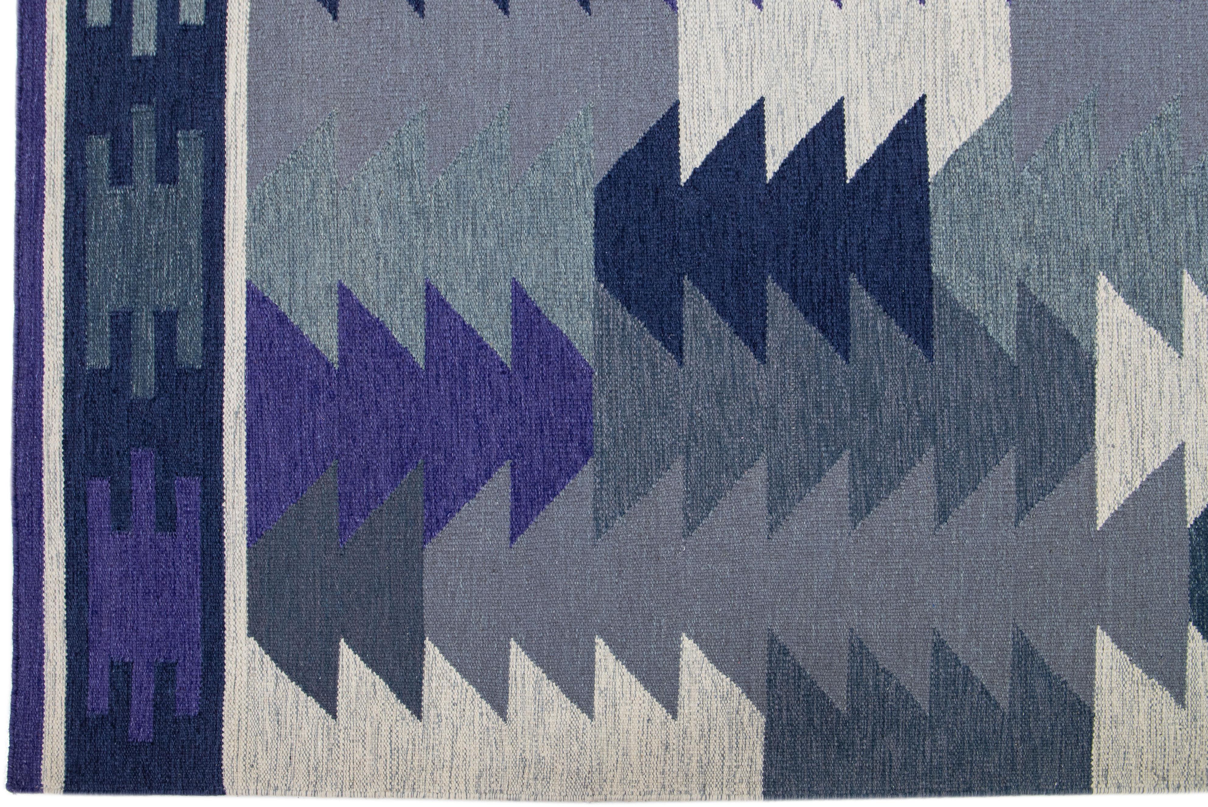 Flatweave Contemporary Kilim Wool Rug with Abstract Motif in Grey & Purple In New Condition For Sale In Norwalk, CT