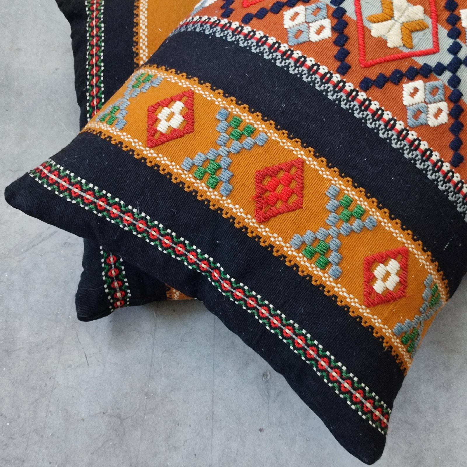 Flatweave Pair of Large Pillows, Sweden, Early 20th Century In Good Condition For Sale In Bochum, NRW