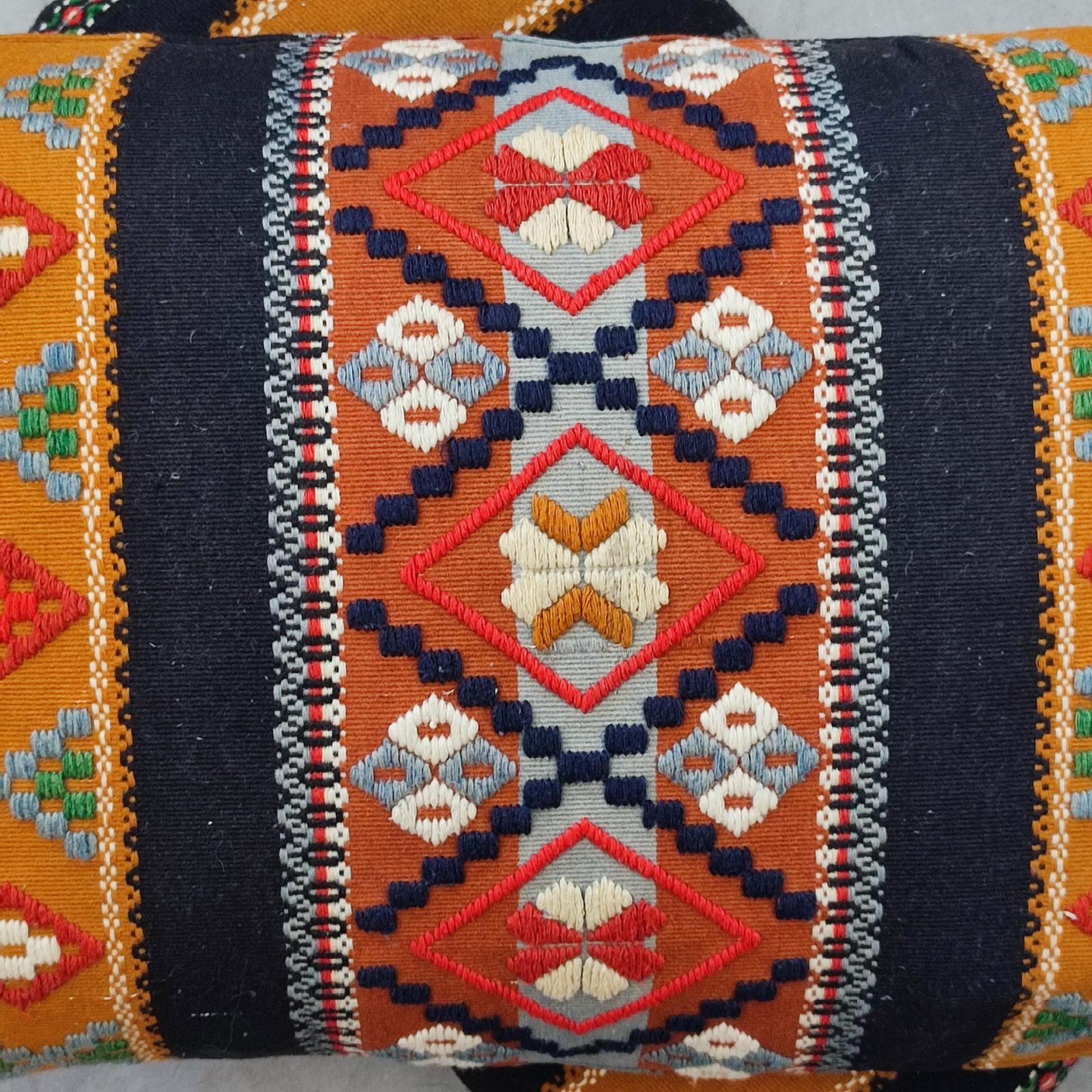 Flatweave Pair of Large Pillows, Sweden, Early 20th Century For Sale 1