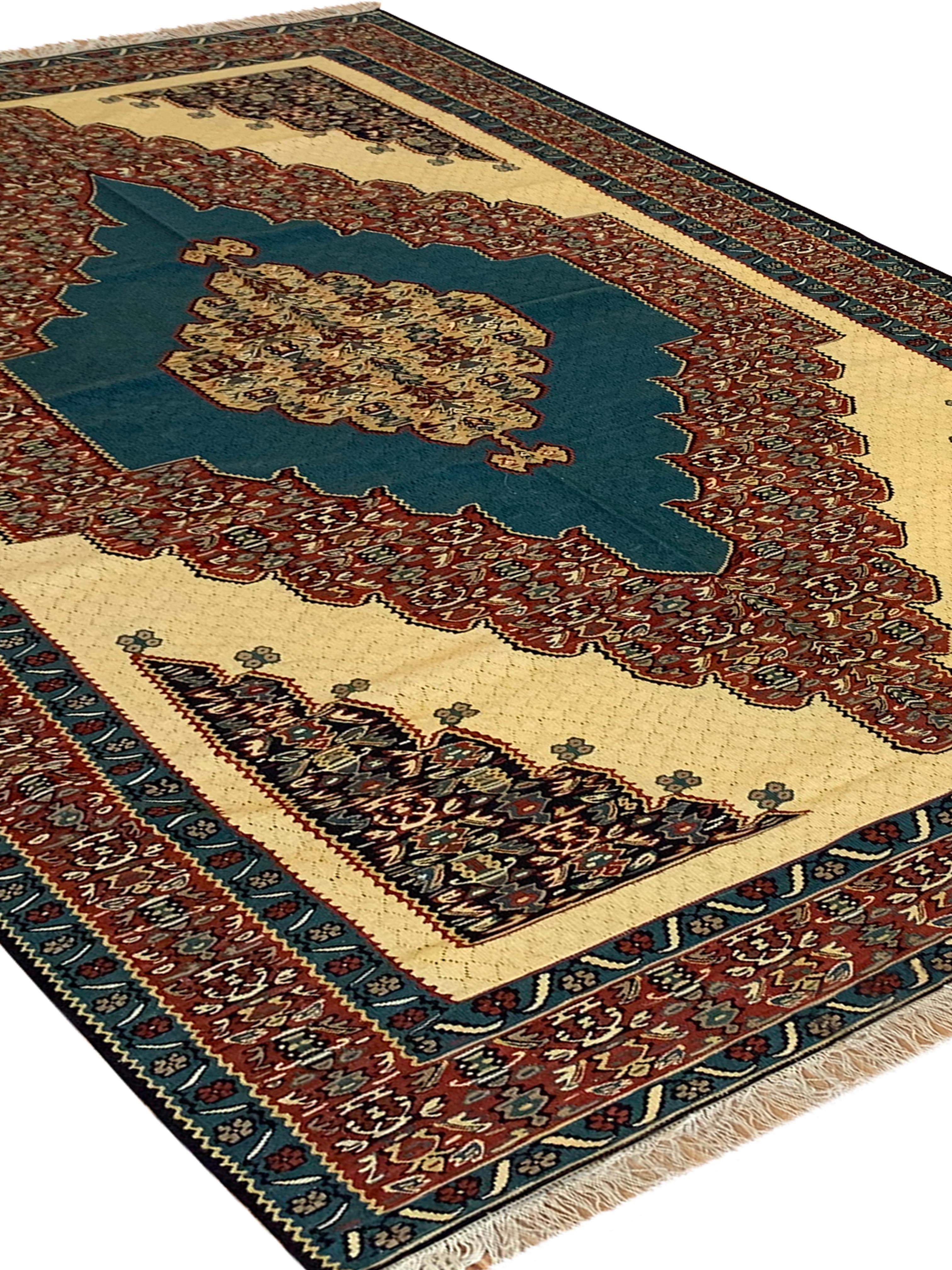 Handgewebter Flachgewebter Teppich aus Wolle und Kelim in Beige und Blau, orientalischer Wohnbereich (Irakisch) im Angebot