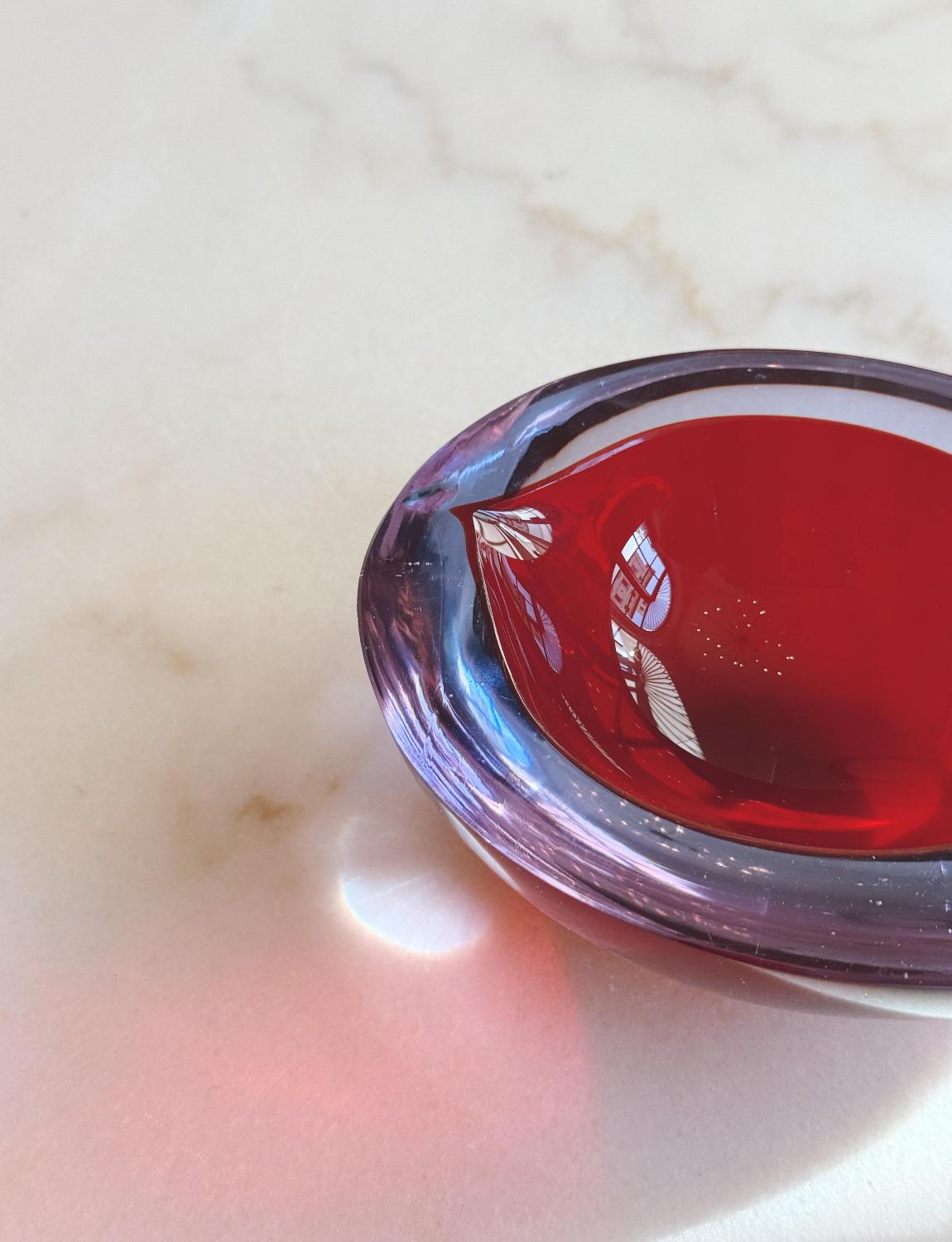 Vetro Flavio Poli 1960, ciotola ovale in vetro di Murano in rosa e rosso in vendita
