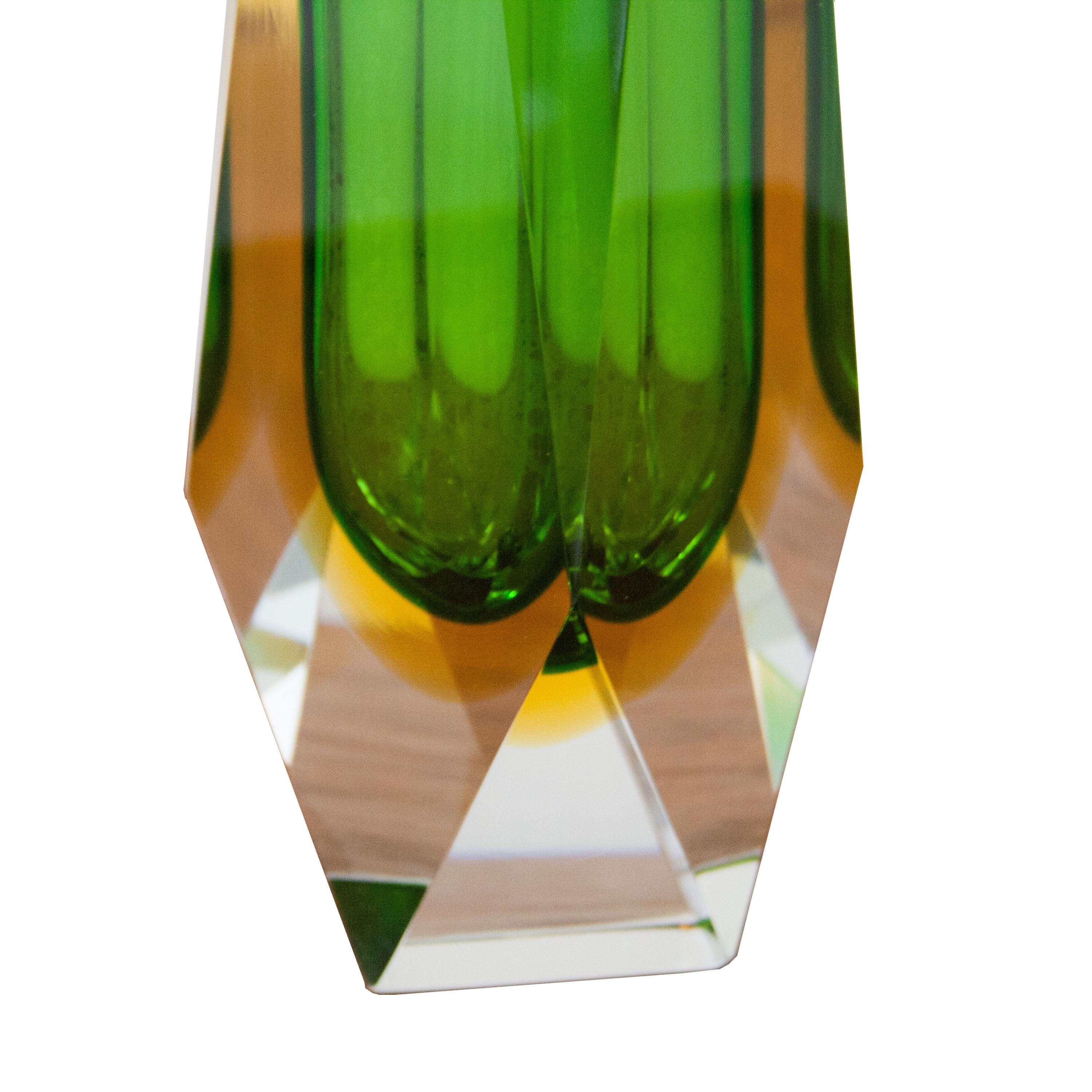 Flavio Poli by Mandruzzato Green Hand-Crafted Murano Glass Vase, Italy, 1960 In Excellent Condition In Madrid, ES