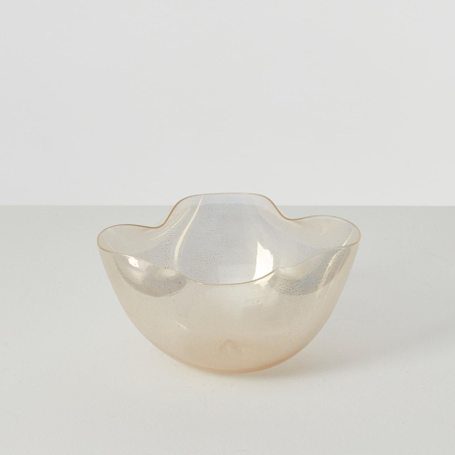 Bol en verre Flavio Poli Cristallo oro iridato pour Seguso Vetri d'Arte, Italie 1947 Excellent état à London, GB