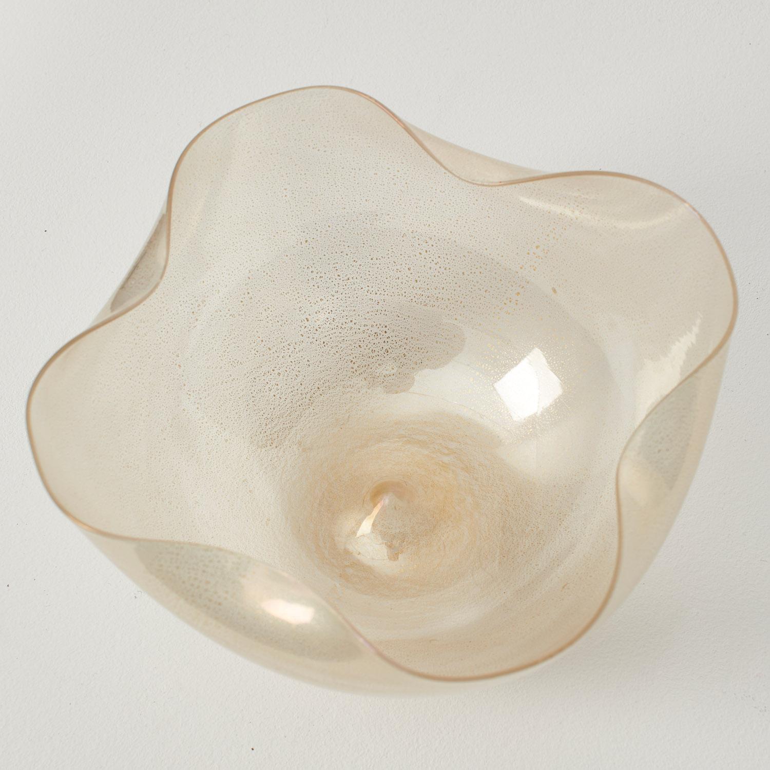 Milieu du XXe siècle Bol en verre Flavio Poli Cristallo oro iridato pour Seguso Vetri d'Arte, Italie 1947
