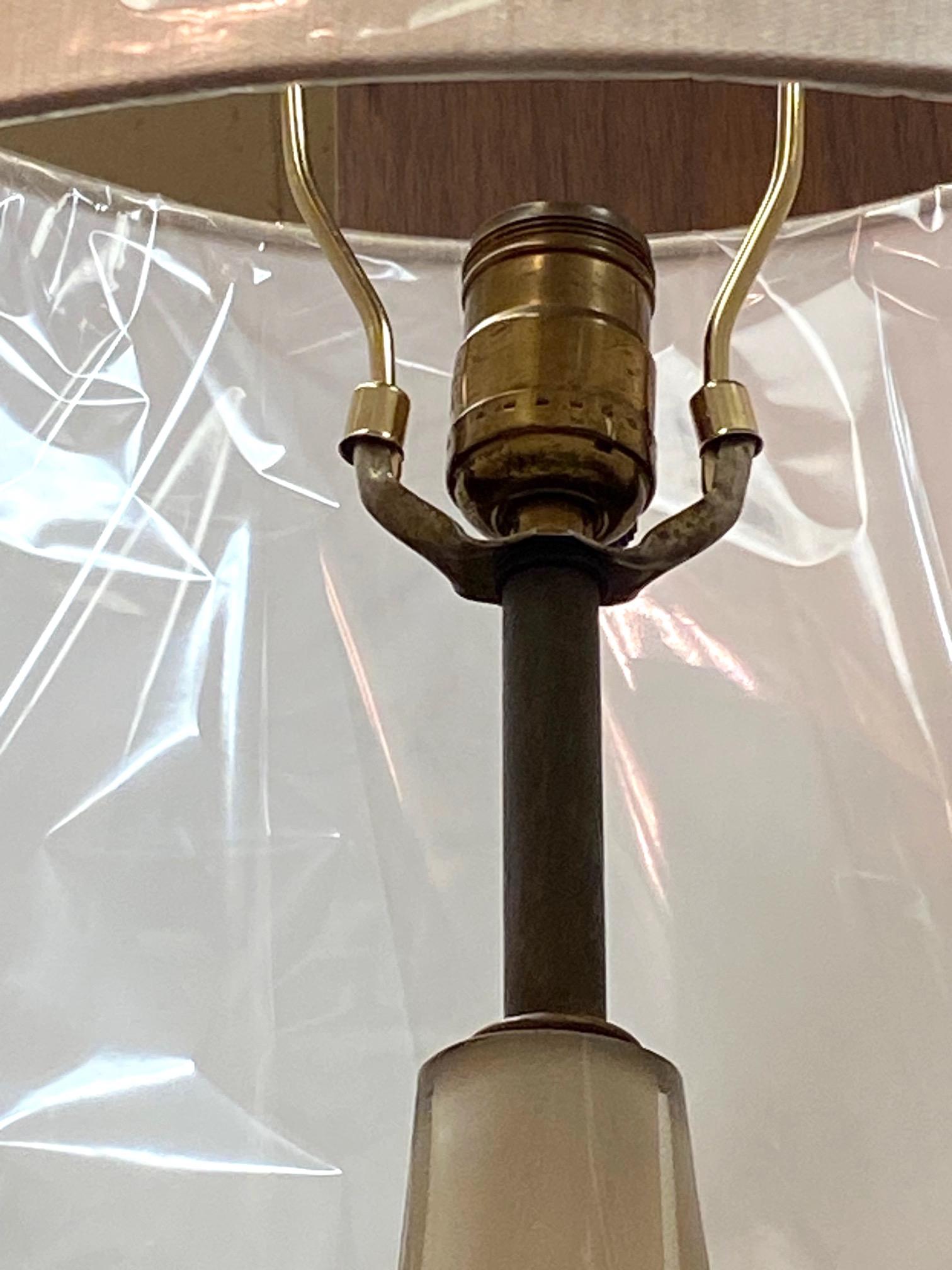 Flavio Poli für Seguso 1950er Jahre Große Tischlampe aus weißem und goldenem Aventurin-Glas im Angebot 4