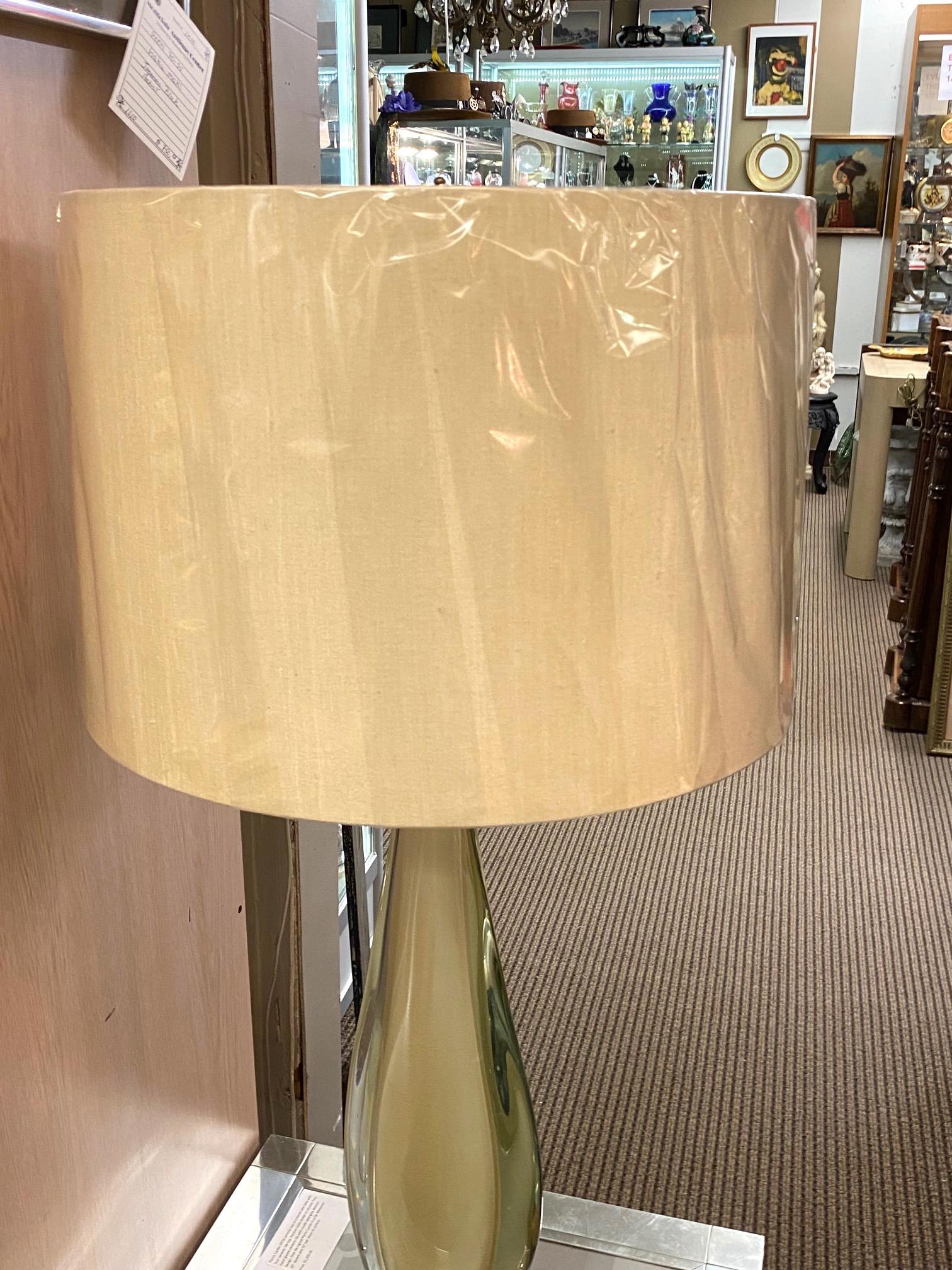 Flavio Poli für Seguso 1950er Jahre Große Tischlampe aus weißem und goldenem Aventurin-Glas im Zustand „Gut“ im Angebot in Montclair, NY