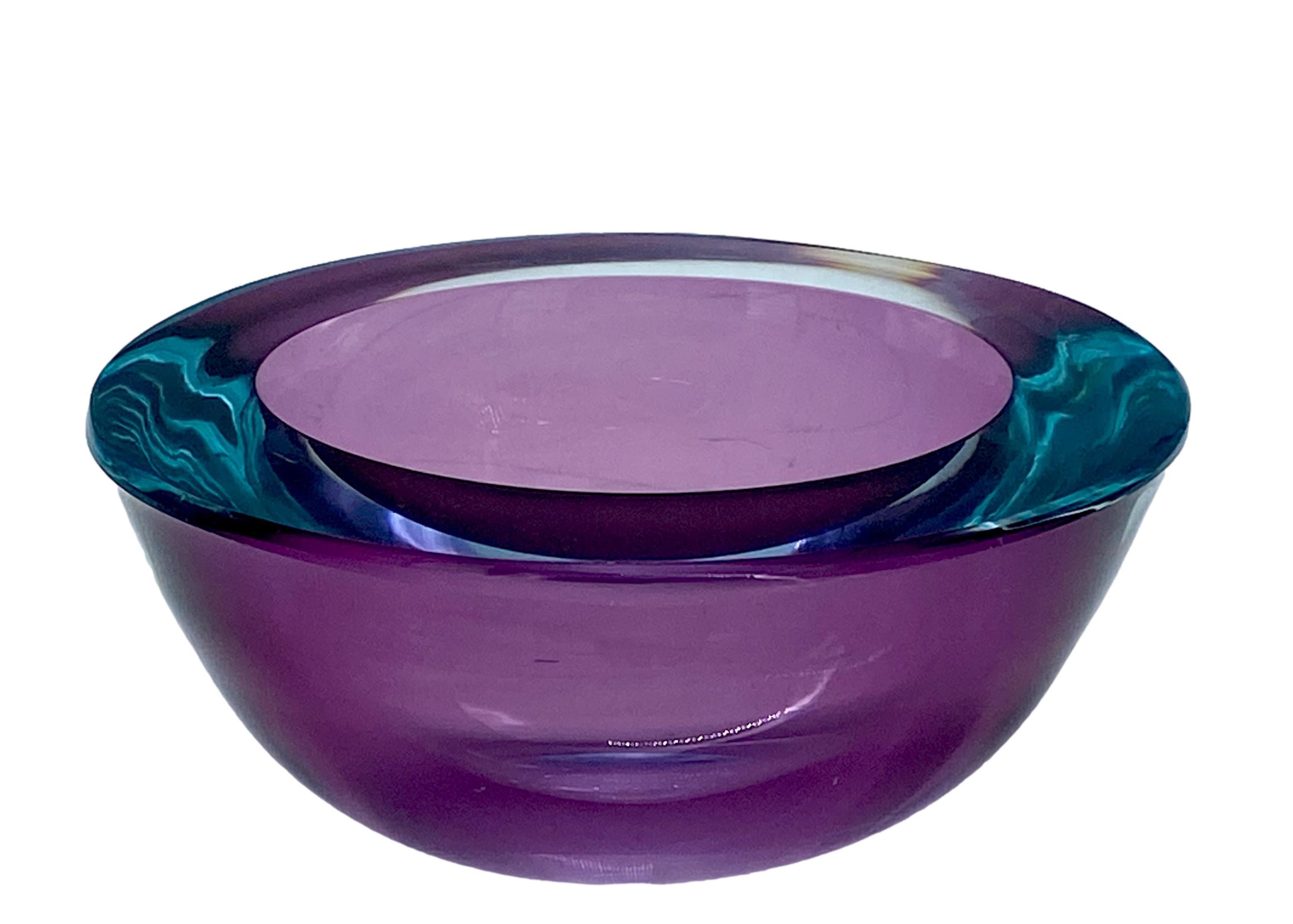 Flavio Poli for Seguso Green and Violet Murano Glass Bowl, Italy 1960s In Good Condition In Naples, IT