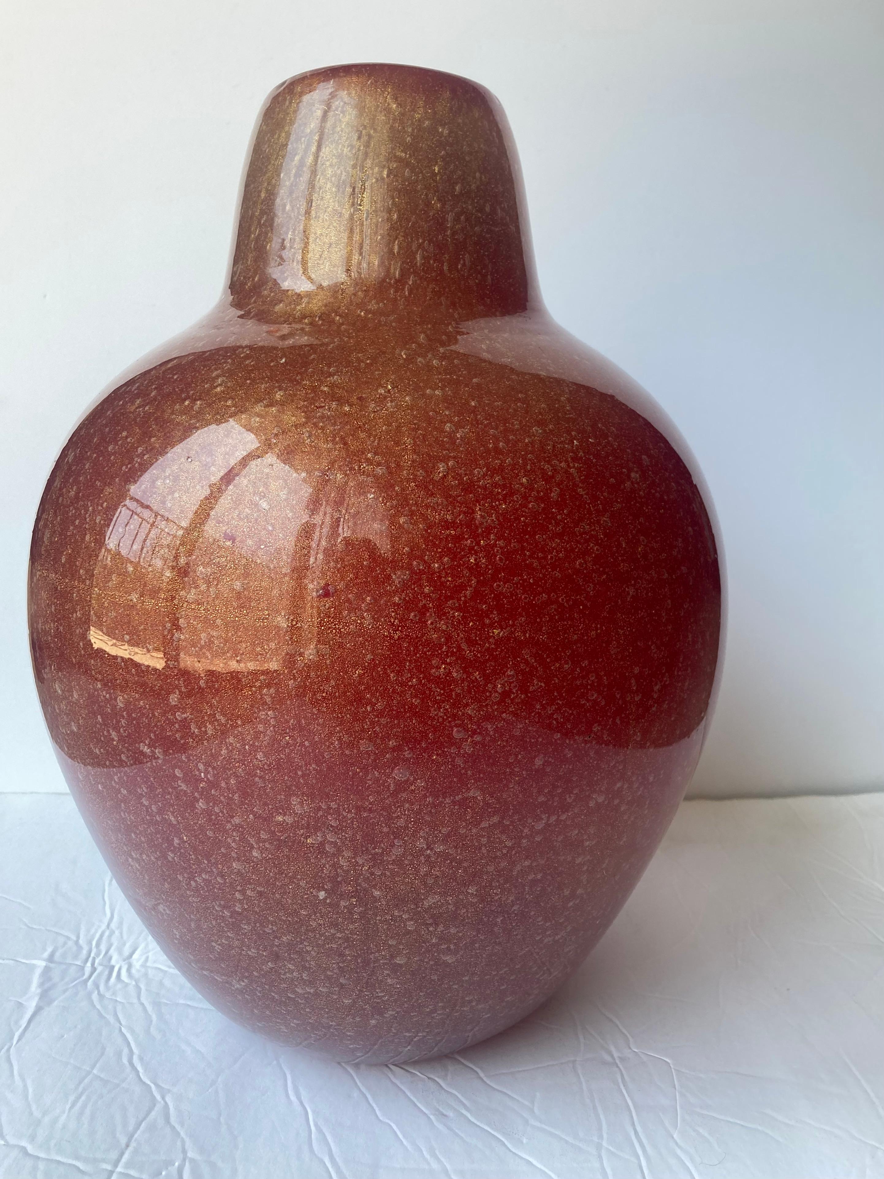Italian Flavio Poli for Seguso Murano glass vase, large  Pulegoso work  , gold leaf . For Sale