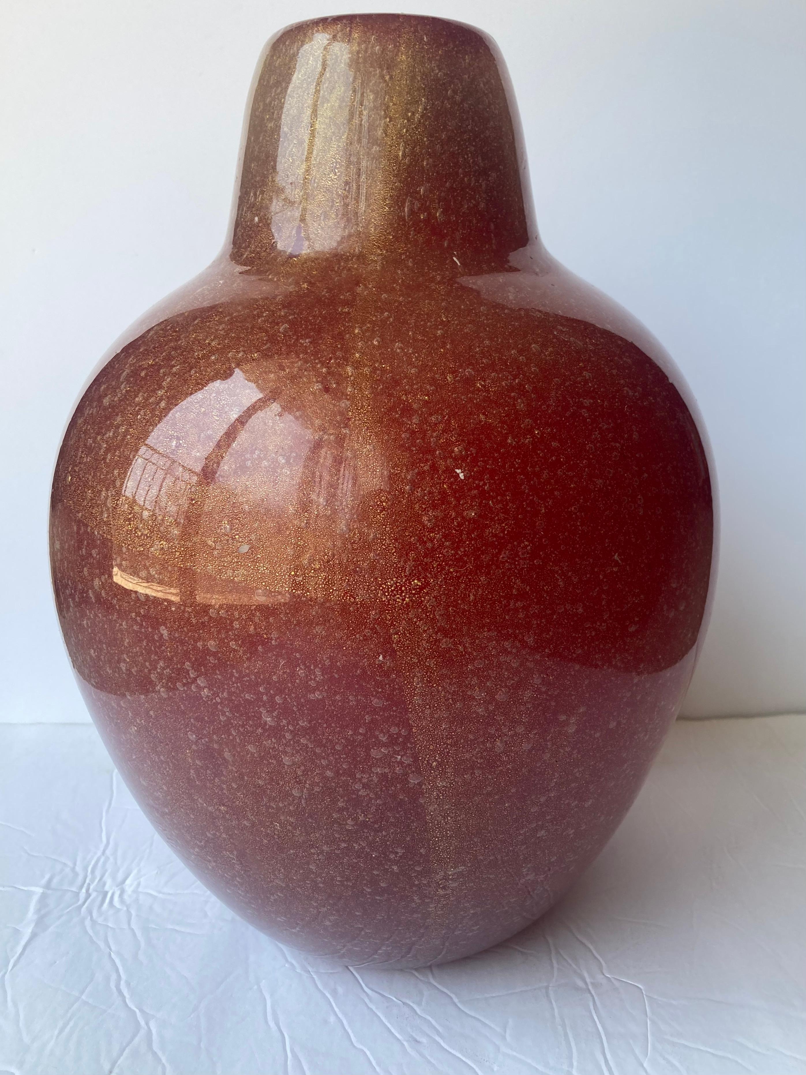 20th Century Flavio Poli for Seguso Murano glass vase, large  Pulegoso work  , gold leaf . For Sale