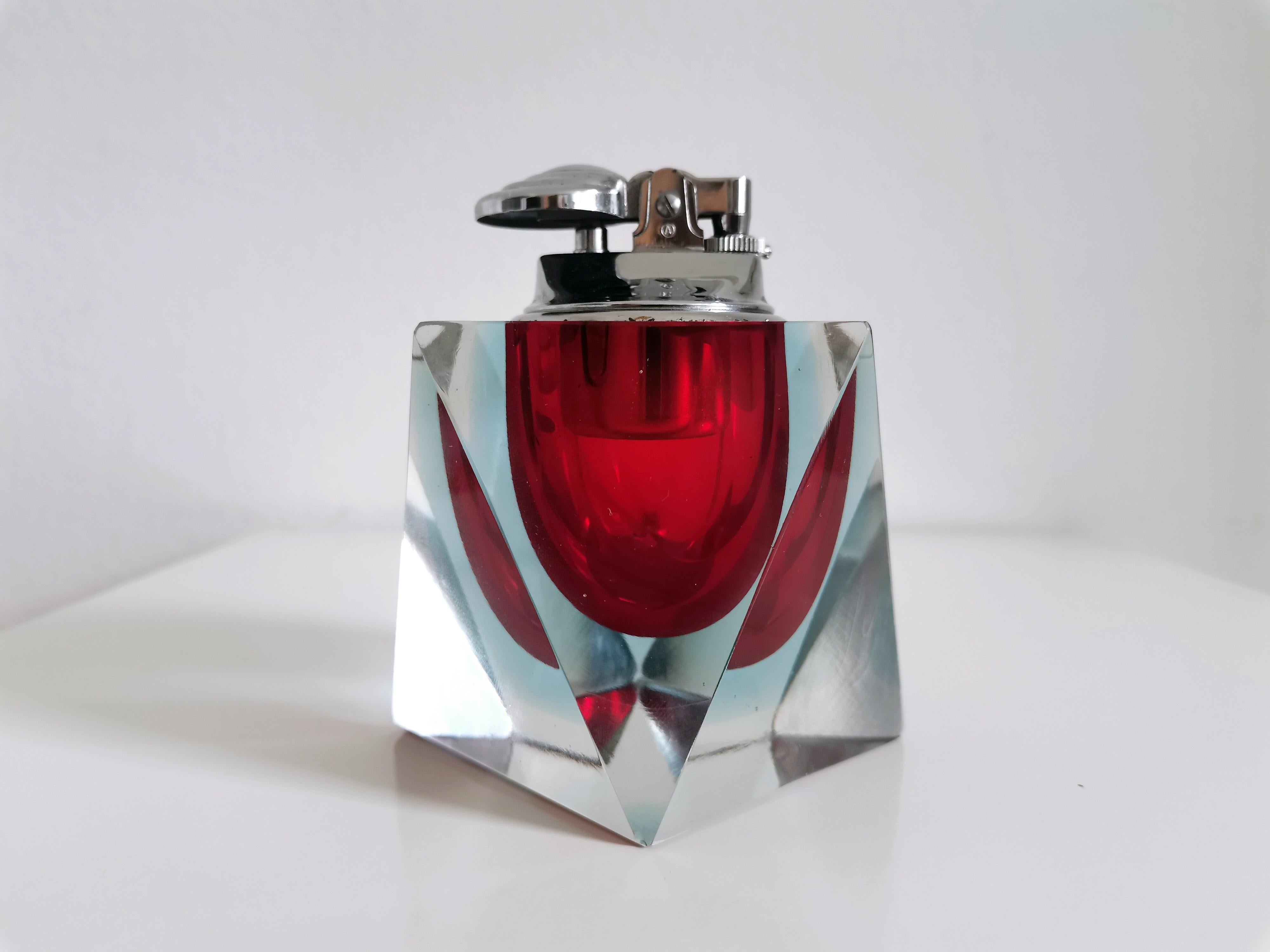 Flavio Poli für Seguso, Rotes Feuerzeug aus Murano Glas, 60er Jahre (Moderne der Mitte des Jahrhunderts) im Angebot