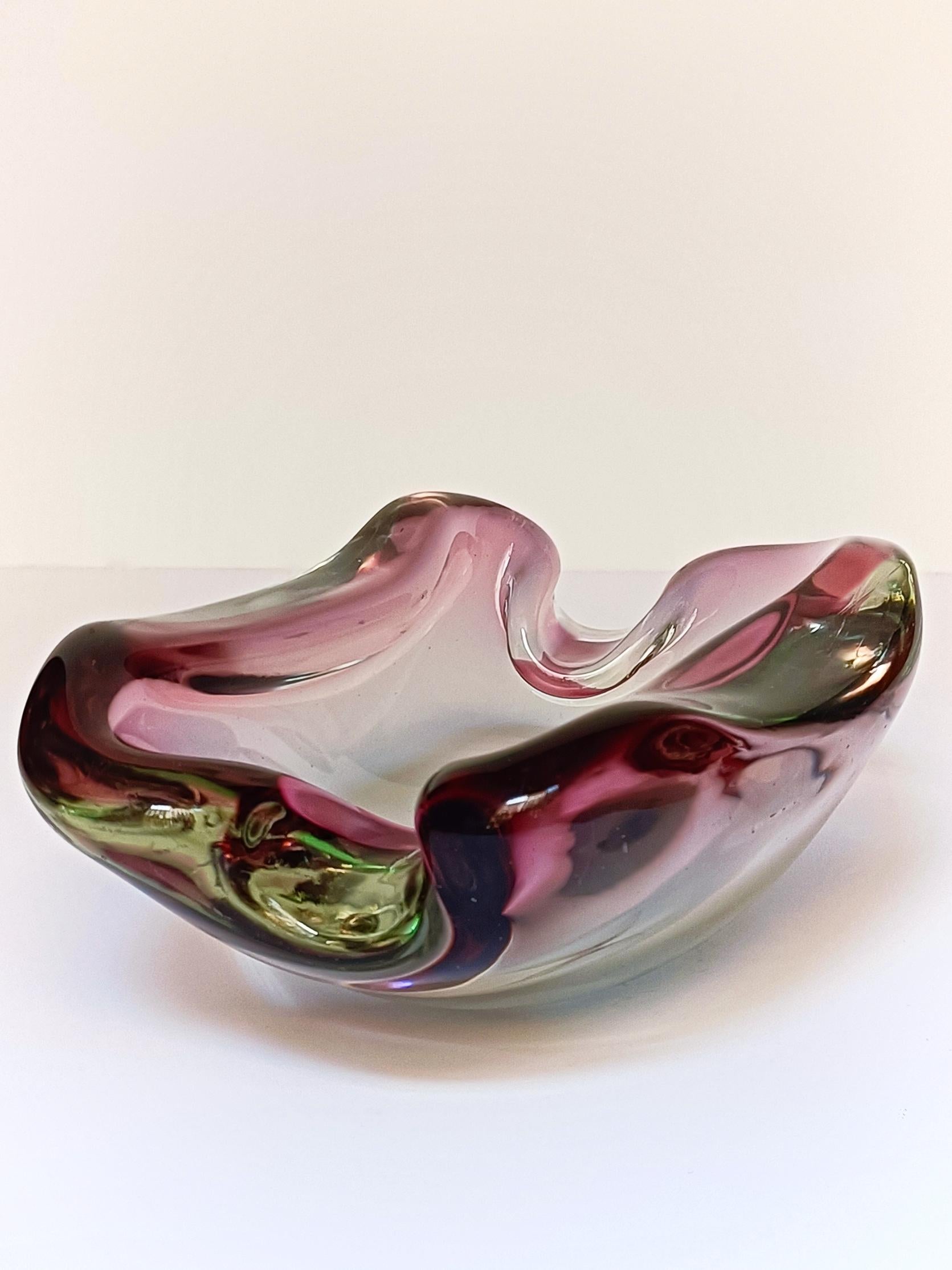 Flavio Poli für Seguso Vetri d'Arte Sommerso Murano Glass Schale, Italien, 1950er Jahre (Mitte des 20. Jahrhunderts) im Angebot