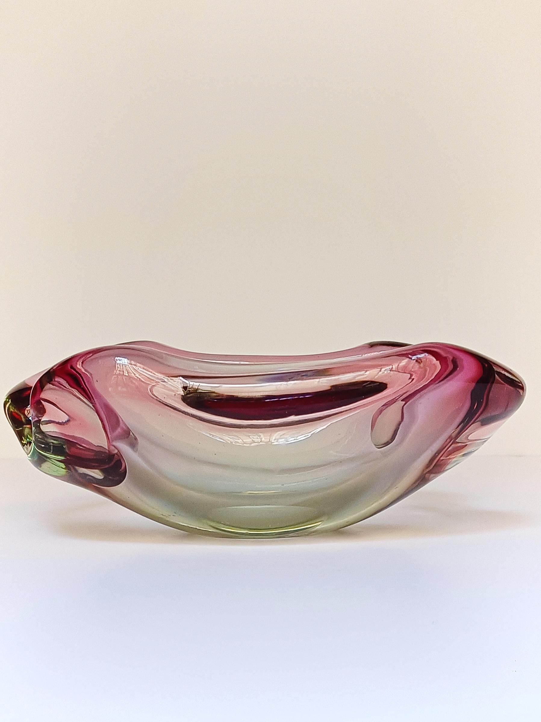 Flavio Poli for Seguso Vetri d´Arte Sommerso Murano Glass Bowl, Italy, 1950s 3