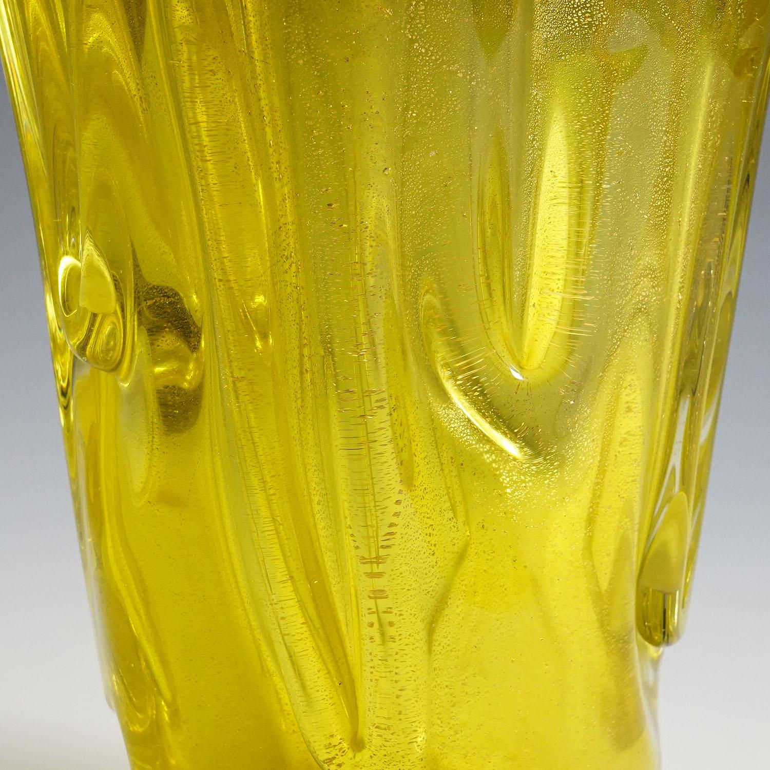 20th Century Flavio Poli for Seguso Vetri d'Arte Murano Sommerso Glass Vase, 1930s For Sale