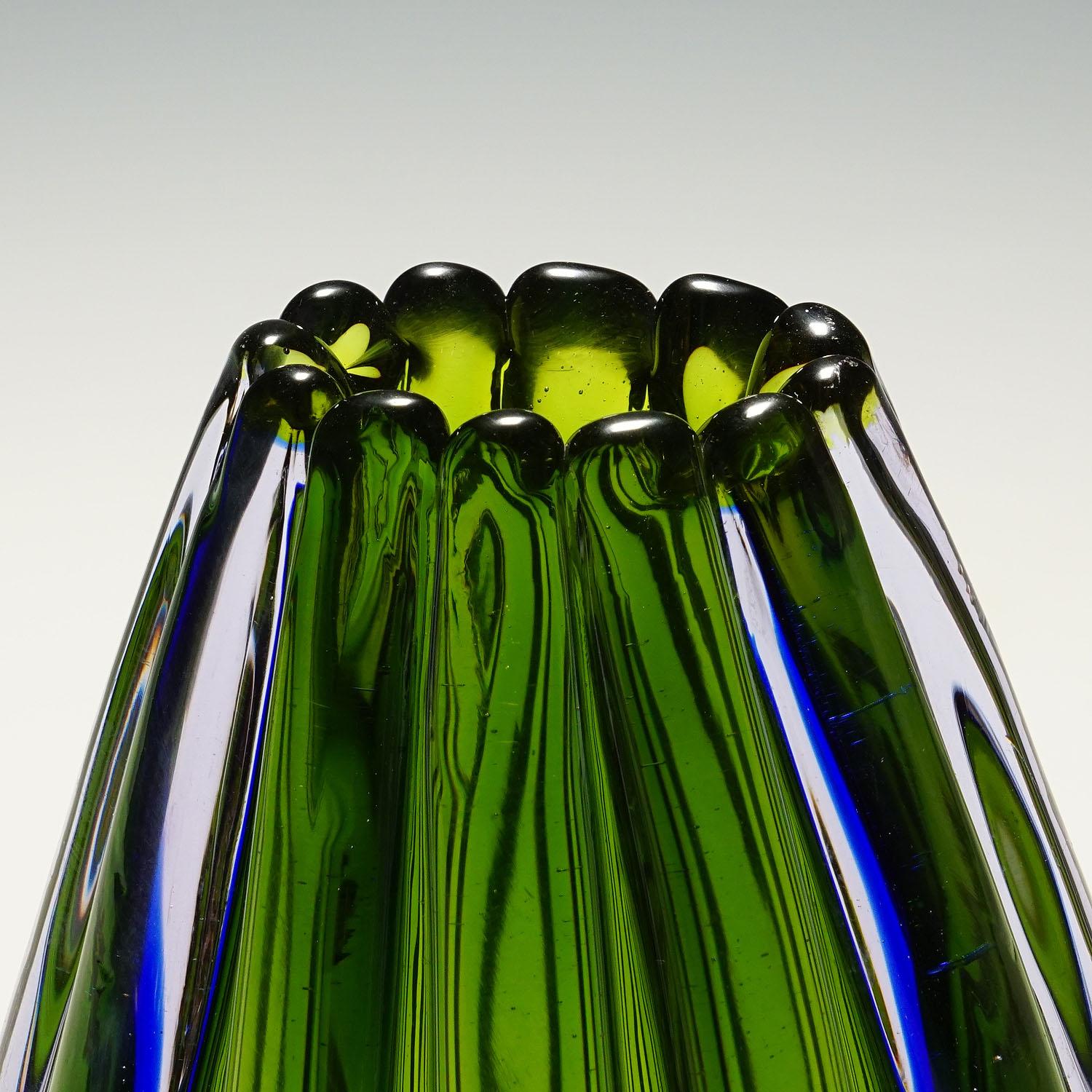 Art Glass Flavio Poli for Seguso Vetri d'Arte Murano Sommerso Glass Vase, 1950s