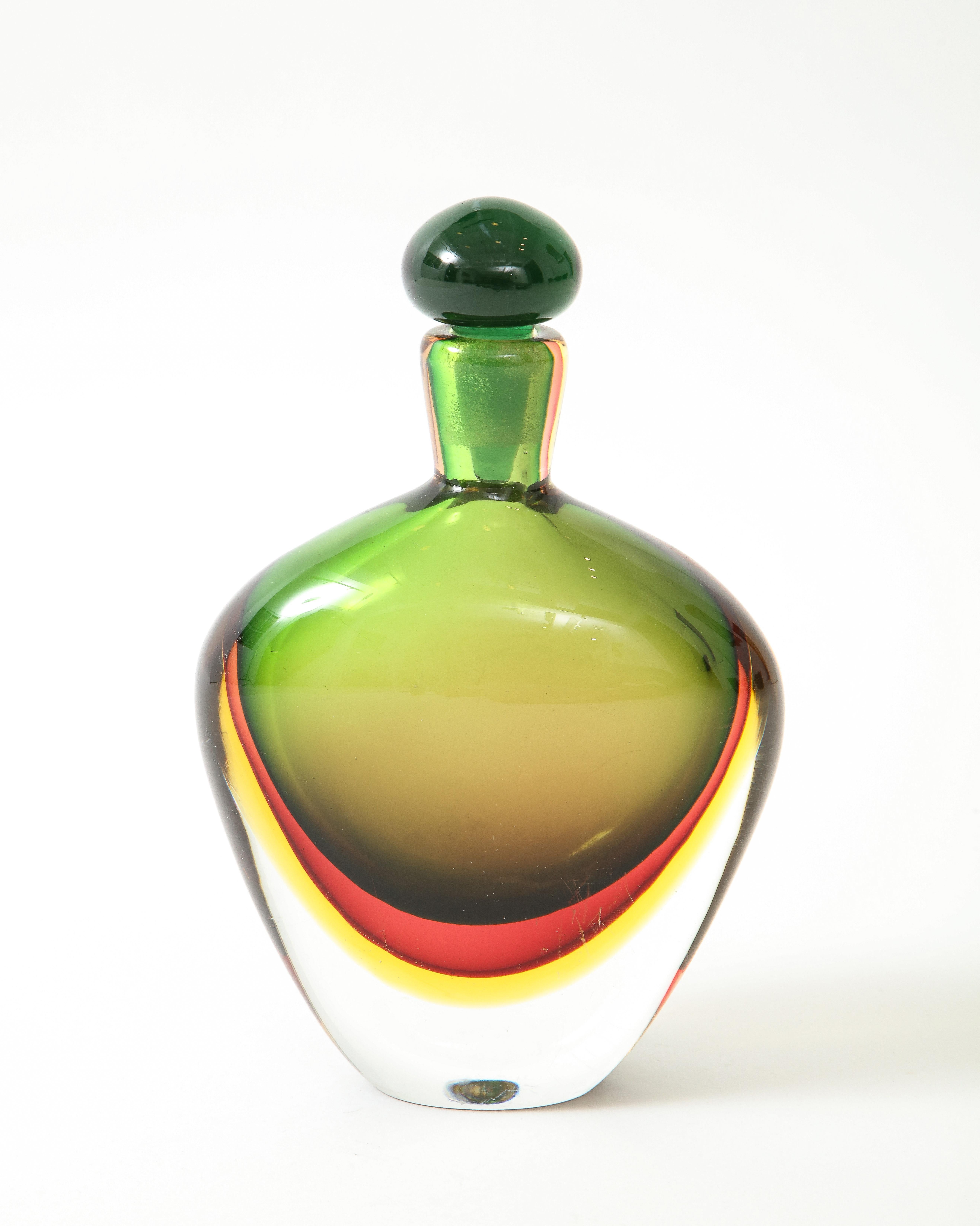 Flavio Poli for Seguso Vetri d'Arte Sommerso Glass Bottle with Stopper, 1960s In Good Condition In New York, NY
