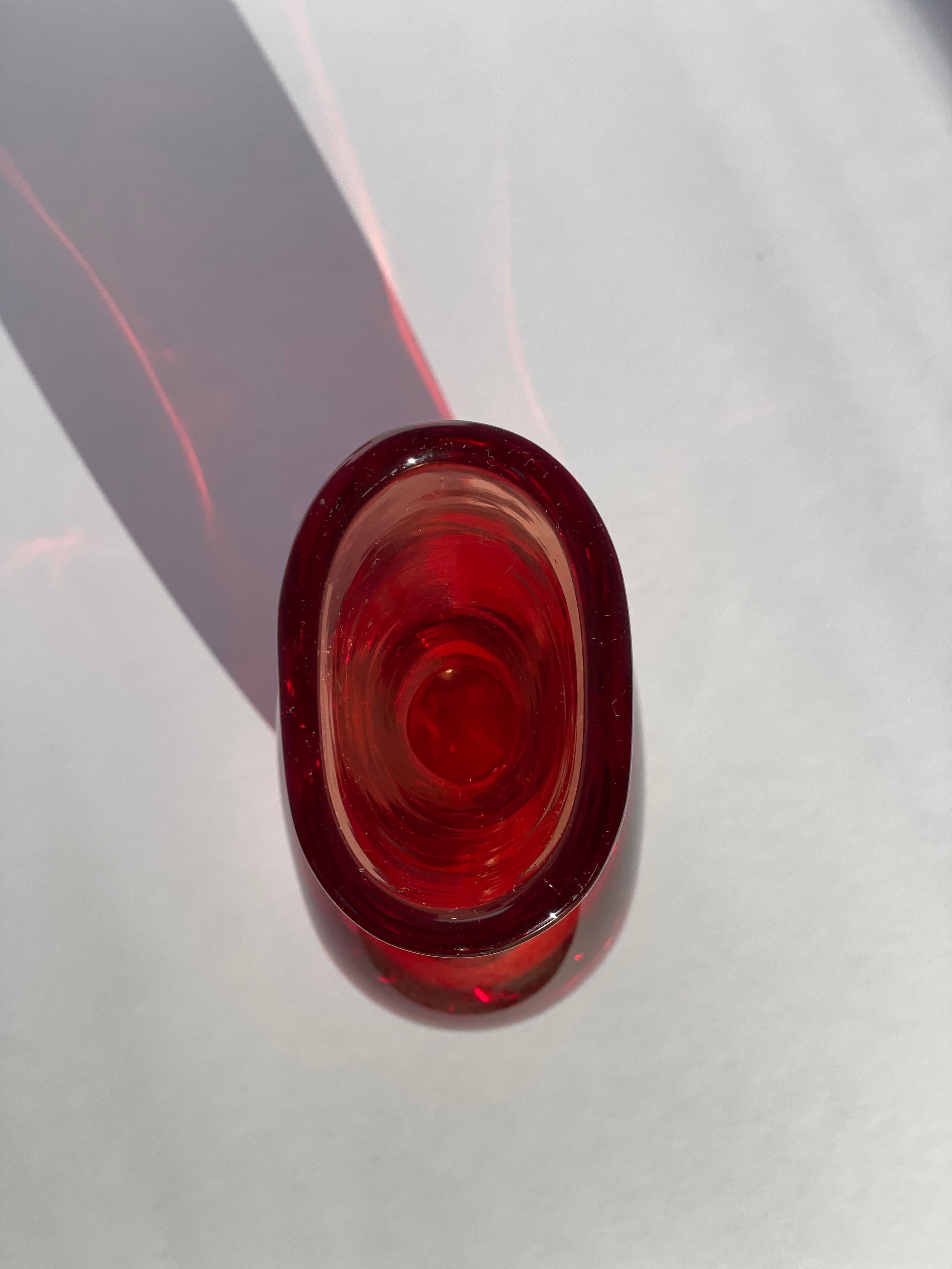 Flavio Poli für Seguso Vetri d'Arte Sommerso Glasskulptur aus rotem Alexandrit im Zustand „Gut“ im Angebot in Palm Beach, FL