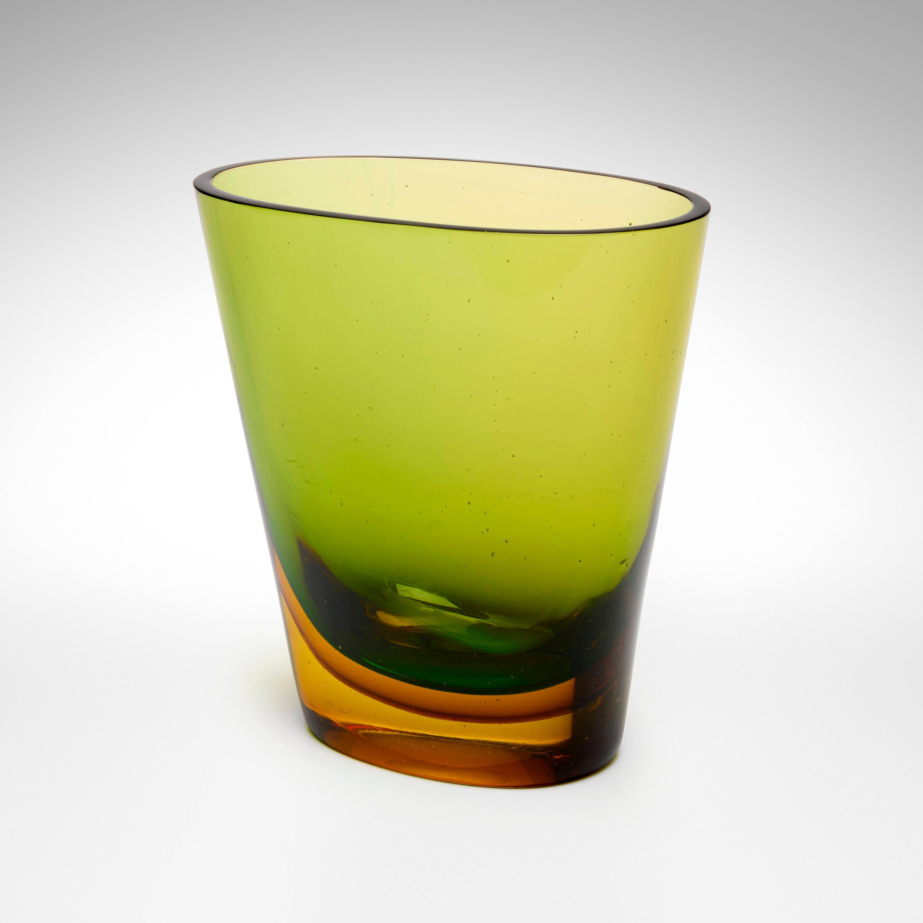 Mid-Century Modern Flavio Poli for Seguso Vetri d'Arte Sommerso Murano Art Glass Vase Mid Century For Sale