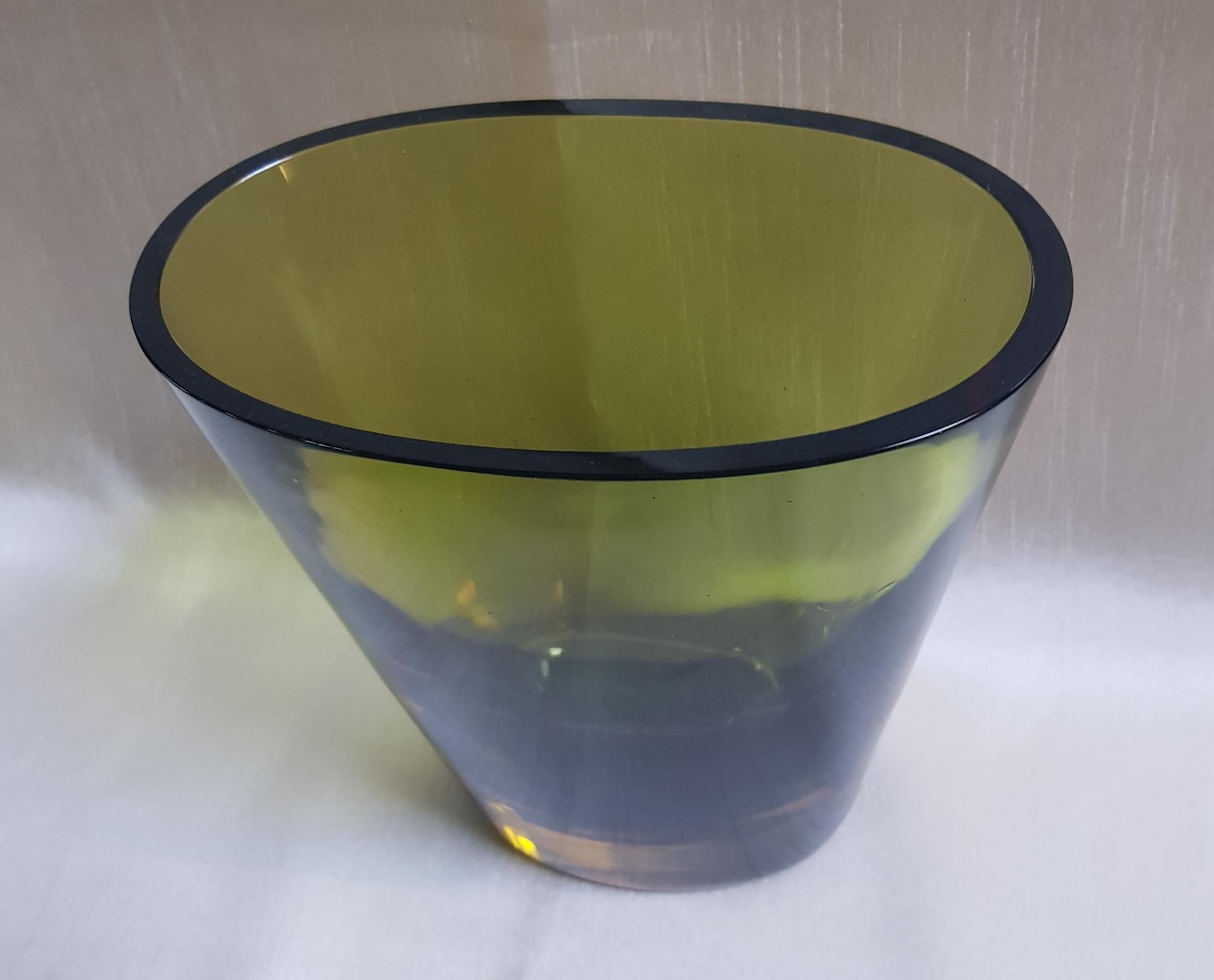 Flavio Poli for Seguso Vetri d'Arte Sommerso Murano Art Glass Vase Mid Century For Sale 1