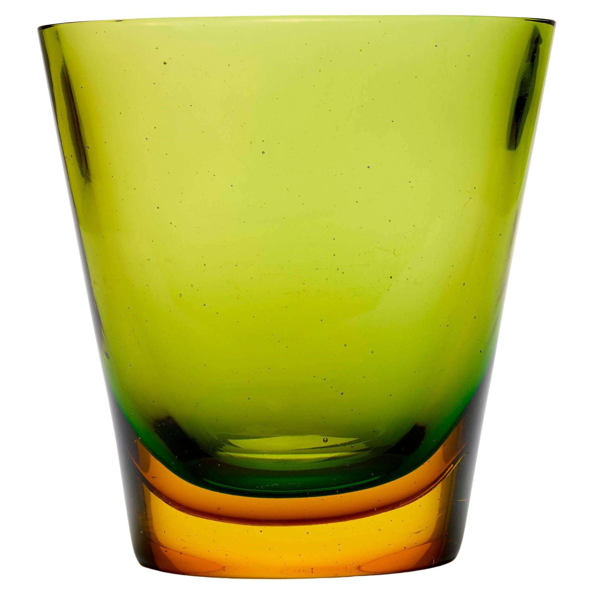 Flavio Poli pour Seguso Vetri d'Arte Sommerso Vase en Murano Glass Sommerso Milieu de siècle