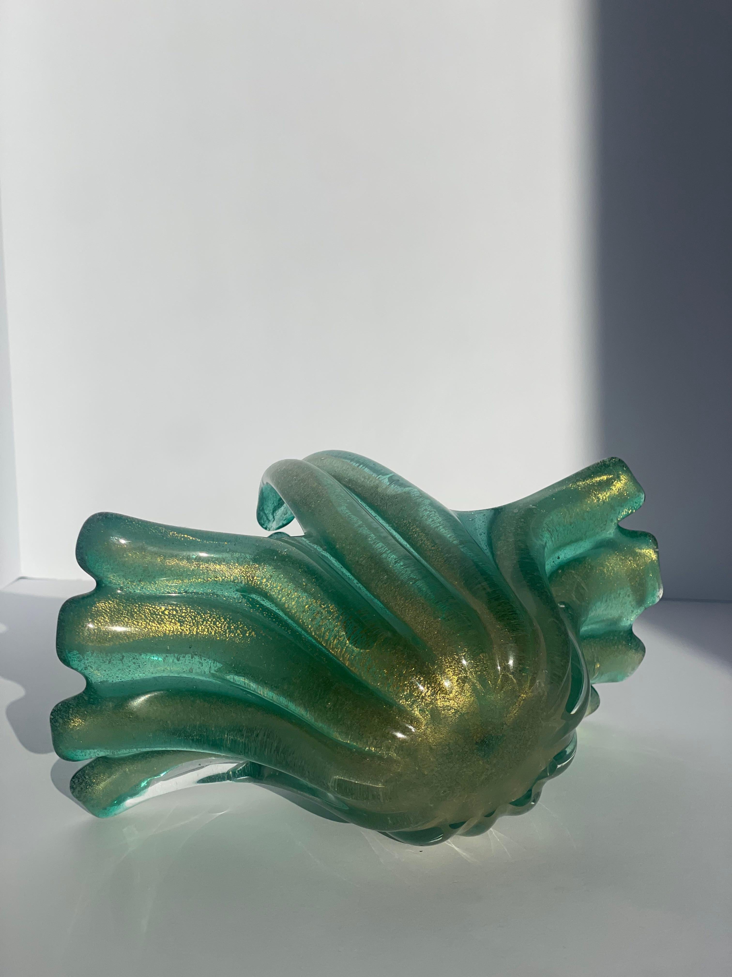 Milieu du XXe siècle Mid Century Modern Sculpture Green Art Glass Vase Bowl Basket Murano Seguso en vente