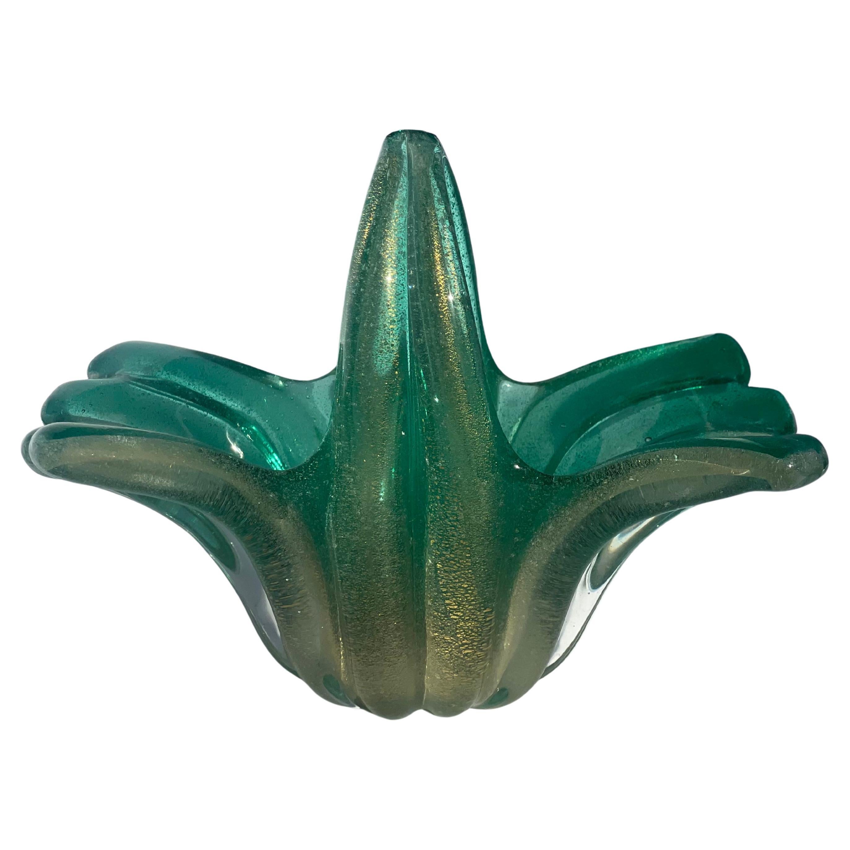 Grüne Skulptur-Kunstglasvase/Schale/Korb aus Murano Seguso, Mid-Century Modern