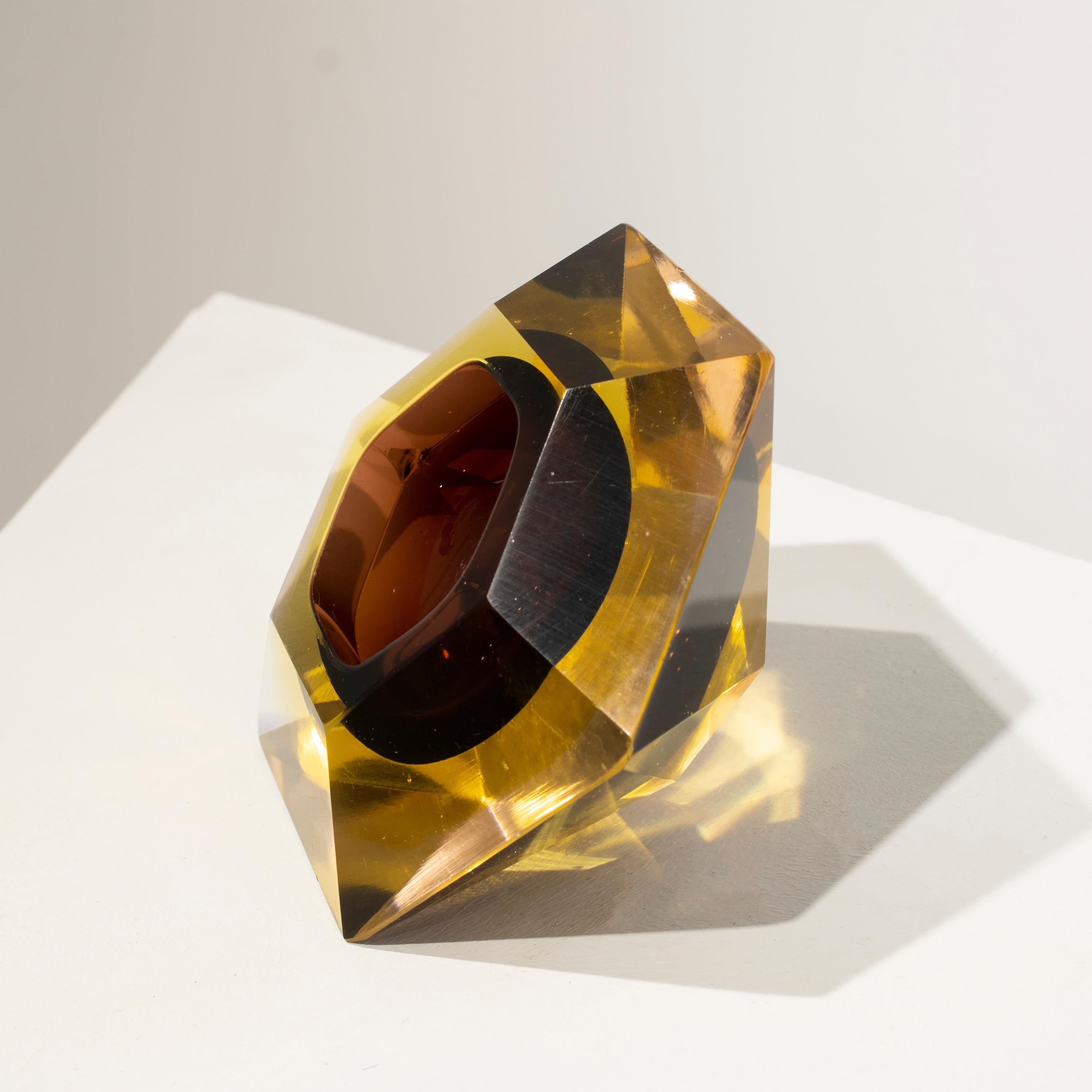 Flavio Poli Hand-Crafted Brown Murano Small Vase, Italy, 1970 In Good Condition For Sale In Madrid, ES