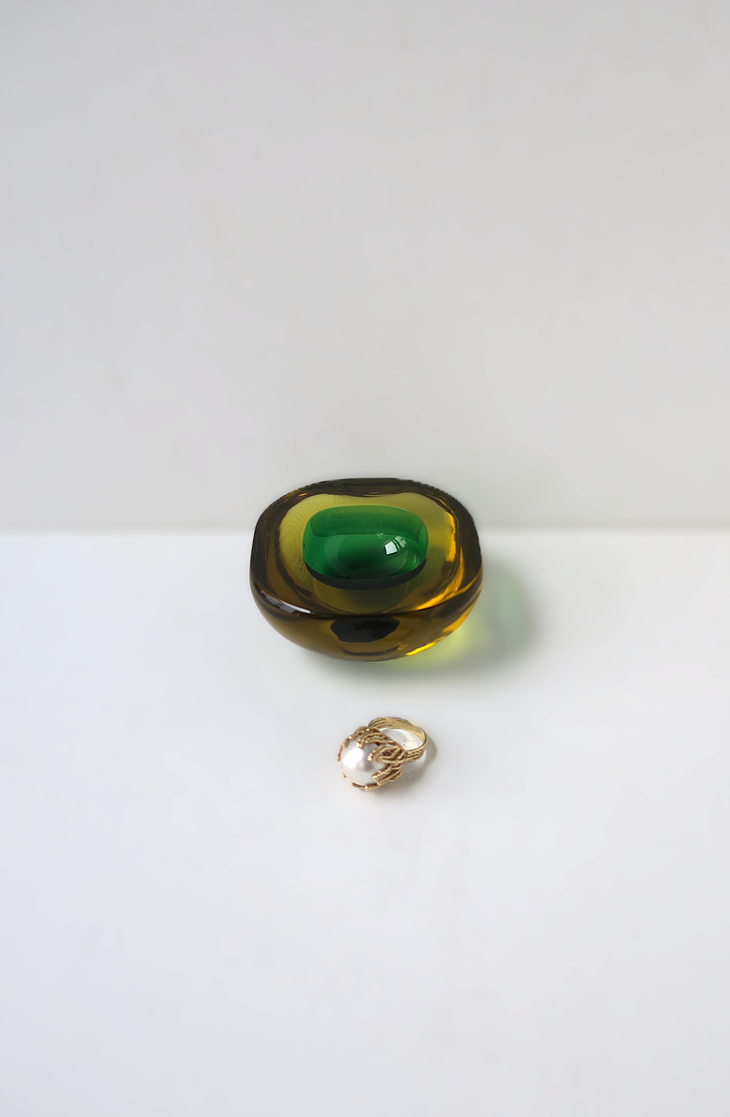 Flavio Poli Italienisches Murano Kunstglas Schale im Zustand „Gut“ im Angebot in New York, NY