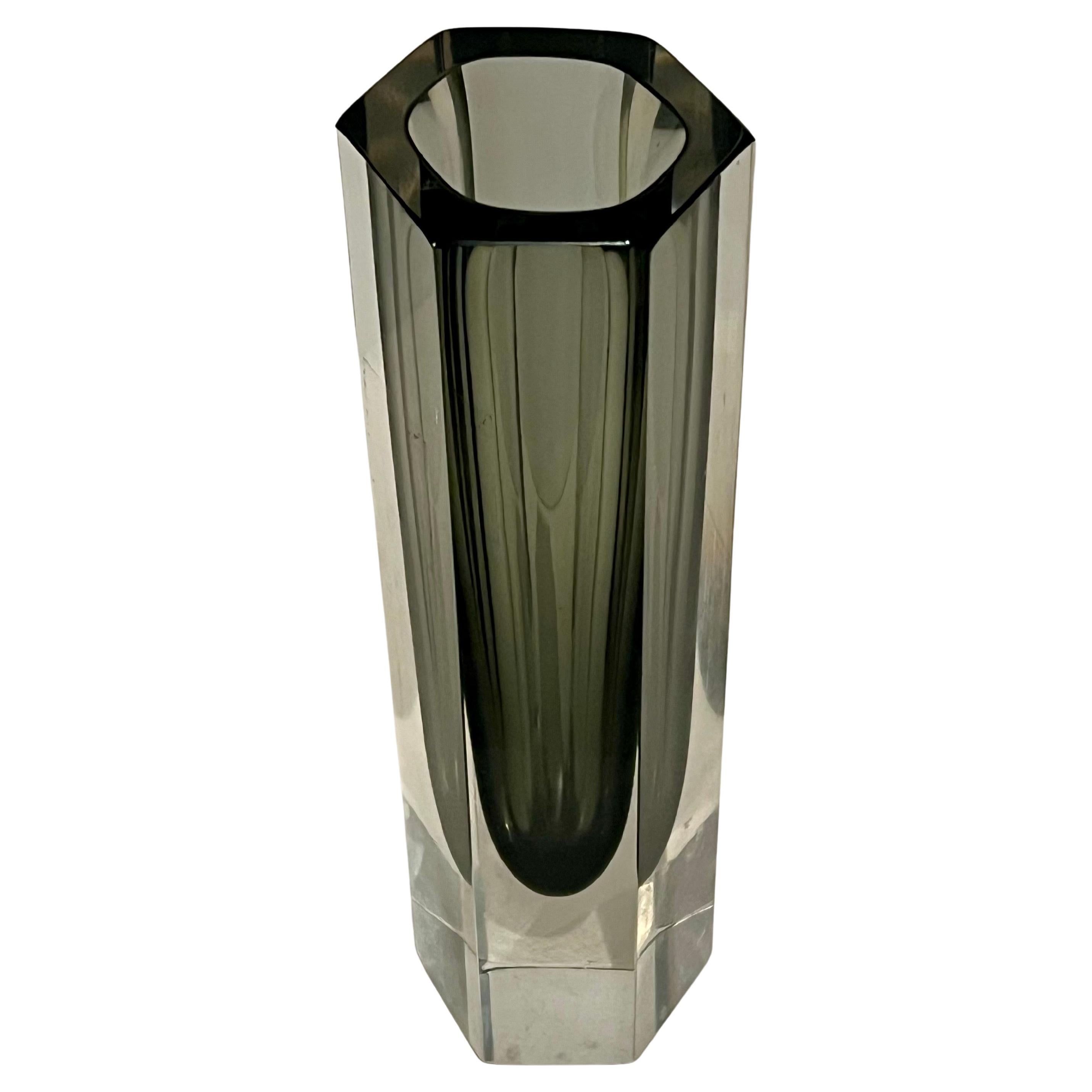 Flavio Poli Vaso esagonale sfaccettato di Murano della metà del secolo scorso in vendita