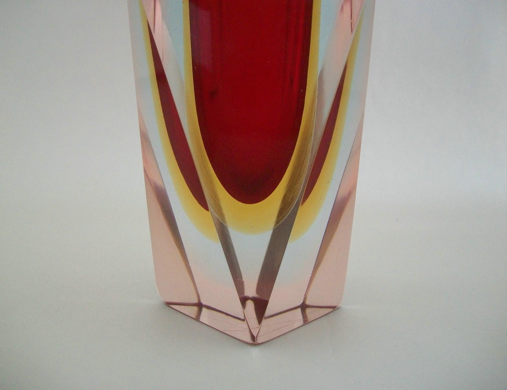 Flavio Poli, Luigi Mandruzzato, Sommerso Murano Glass Vase, Italien, ca. 1950er Jahre (Italienisch)