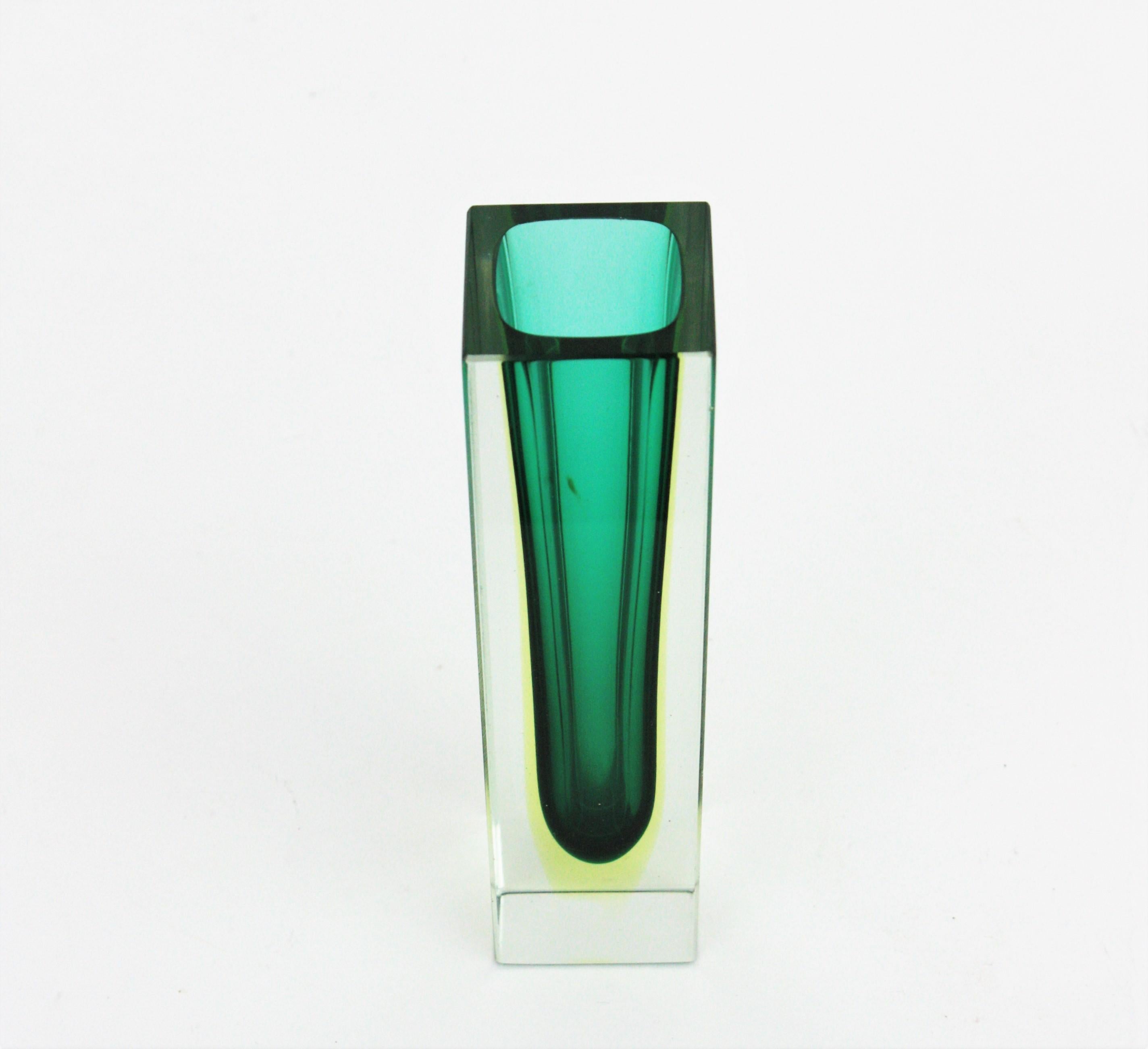 20th Century Flavio Poli Murano Faceted Sommerso Green Yellow and Clear Glass Vase
