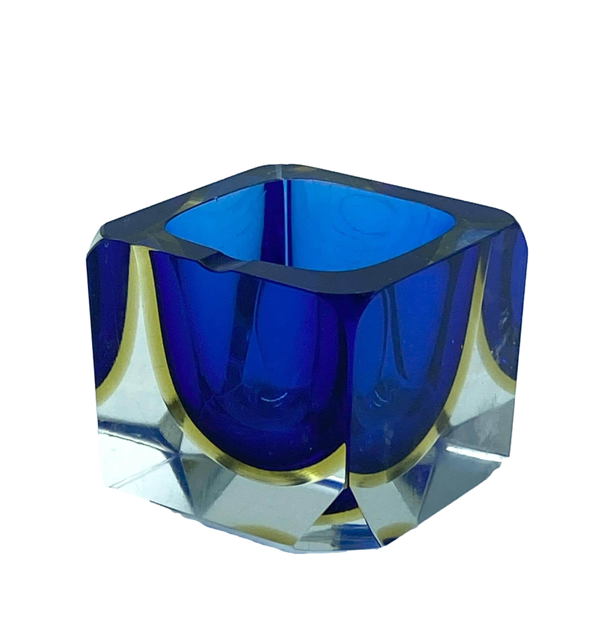 Murano glass ashtray submerged blue, yellow and transparent, attributed to Flavio Poli Made in Italy 1960.