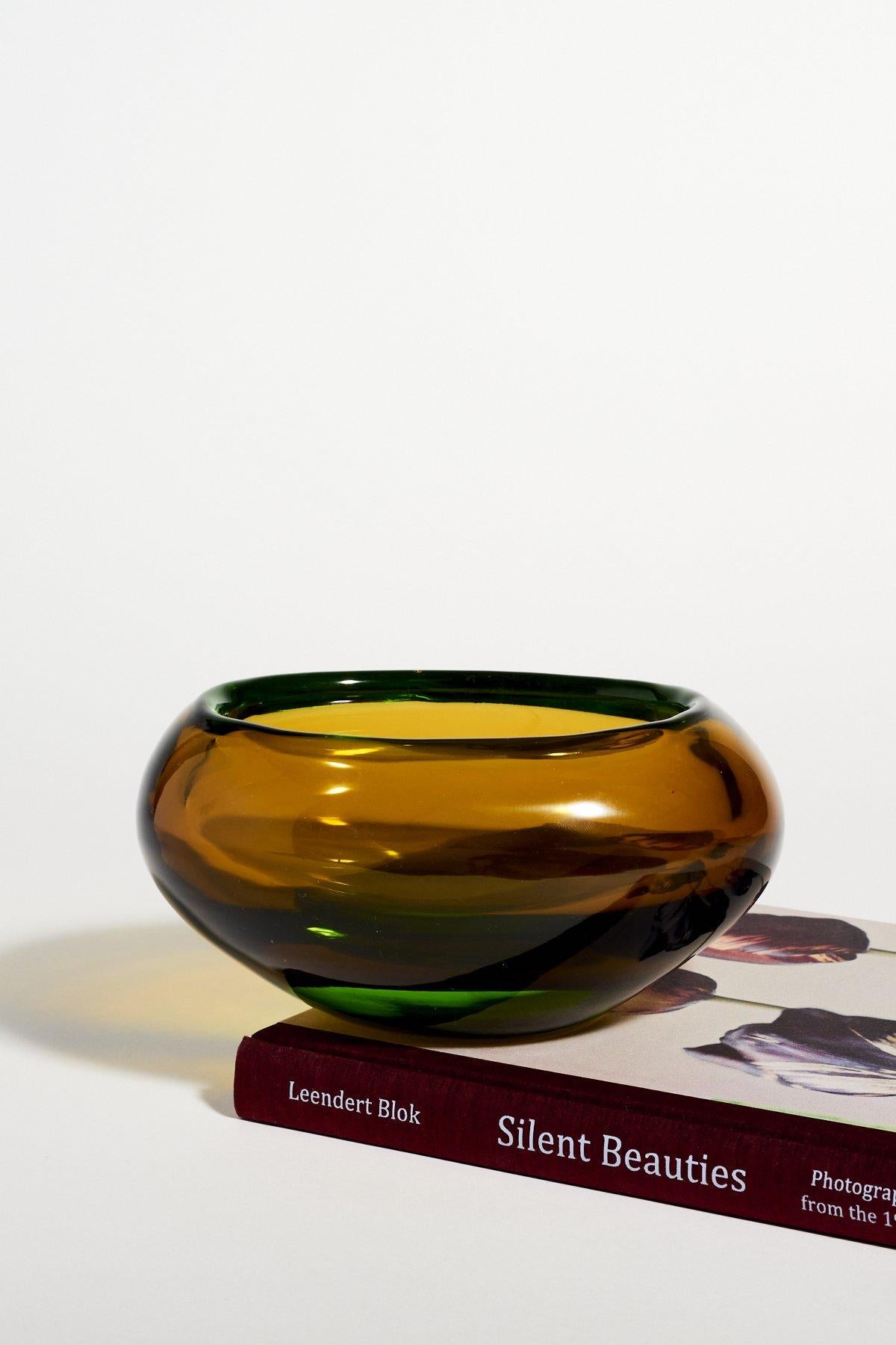 Schale aus Muranoglas von Flavio Poli (Europäisch)