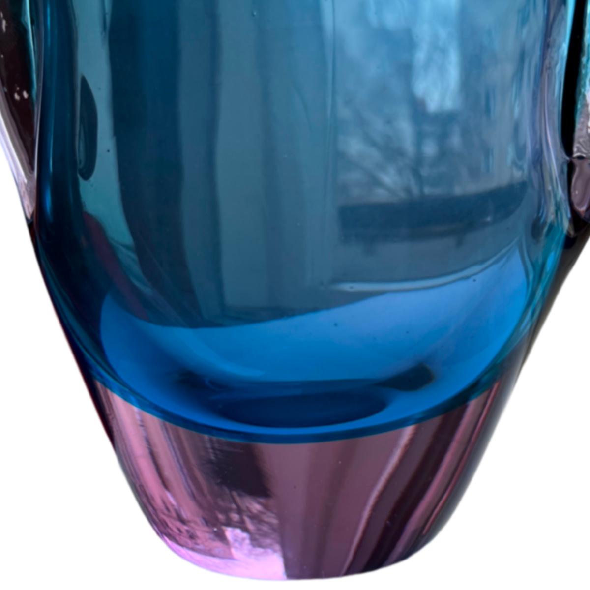 Hand-Crafted Flavio Poli Murano Glass Penguin Sommerso Vase  1960´s For Sale